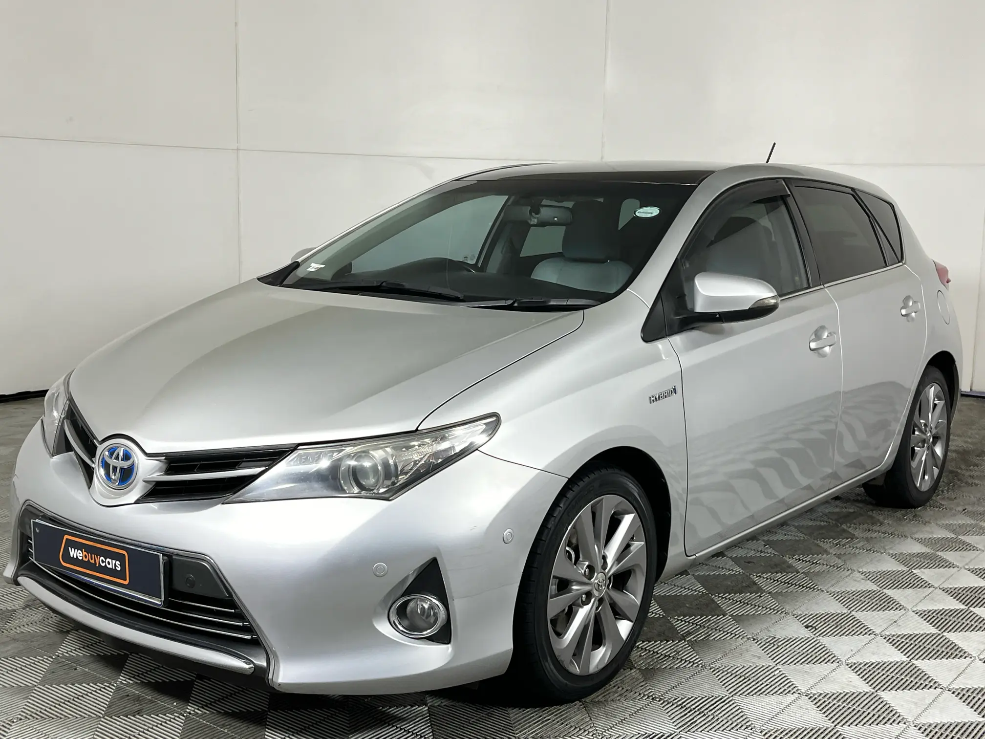 2015 Toyota Auris 1.8 XR HSD (hybrid)