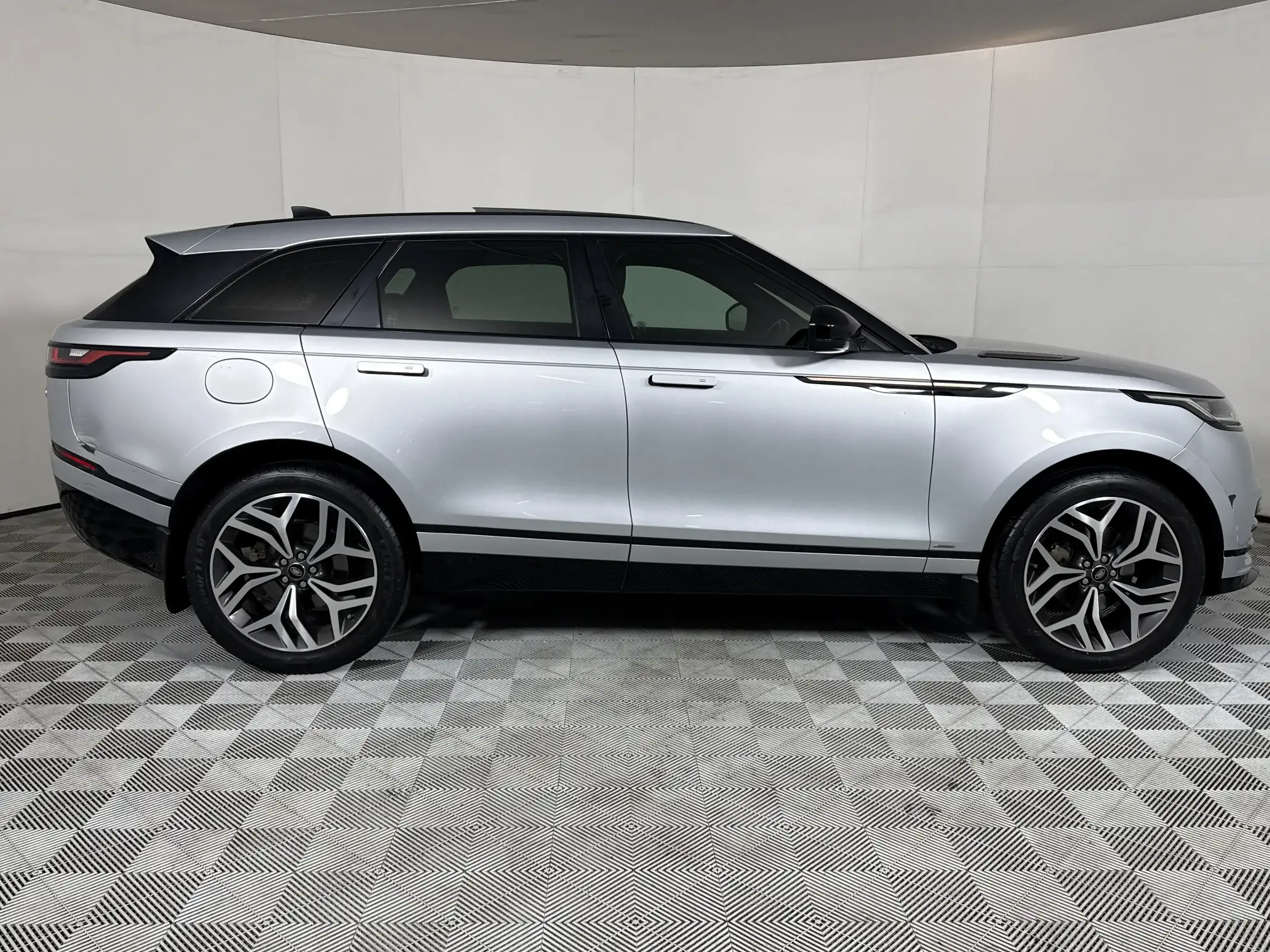 Land Rover Velar