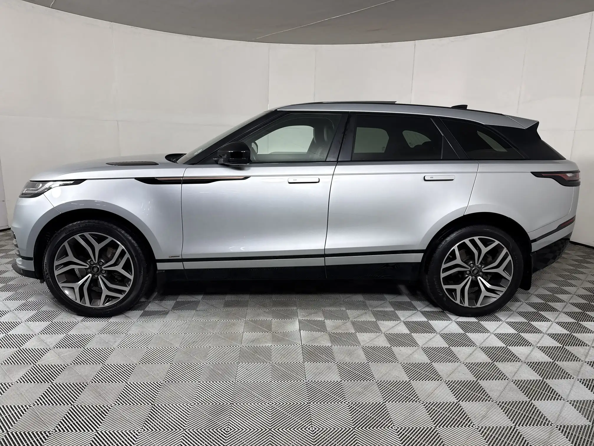 Land Rover Velar