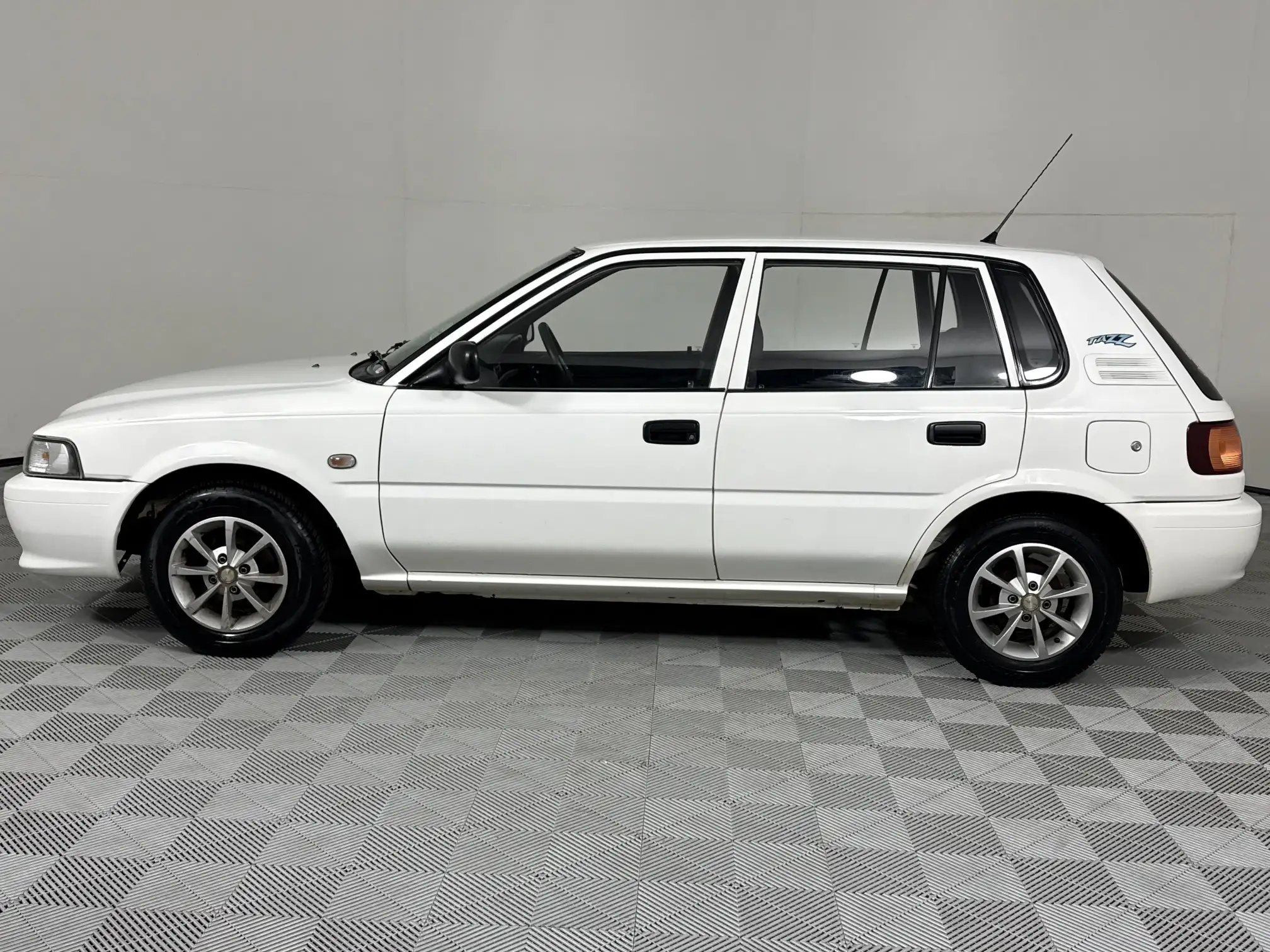 Toyota Tazz