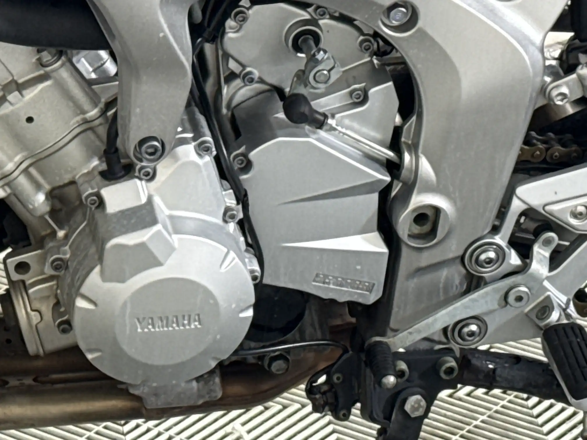 Yamaha FZ6