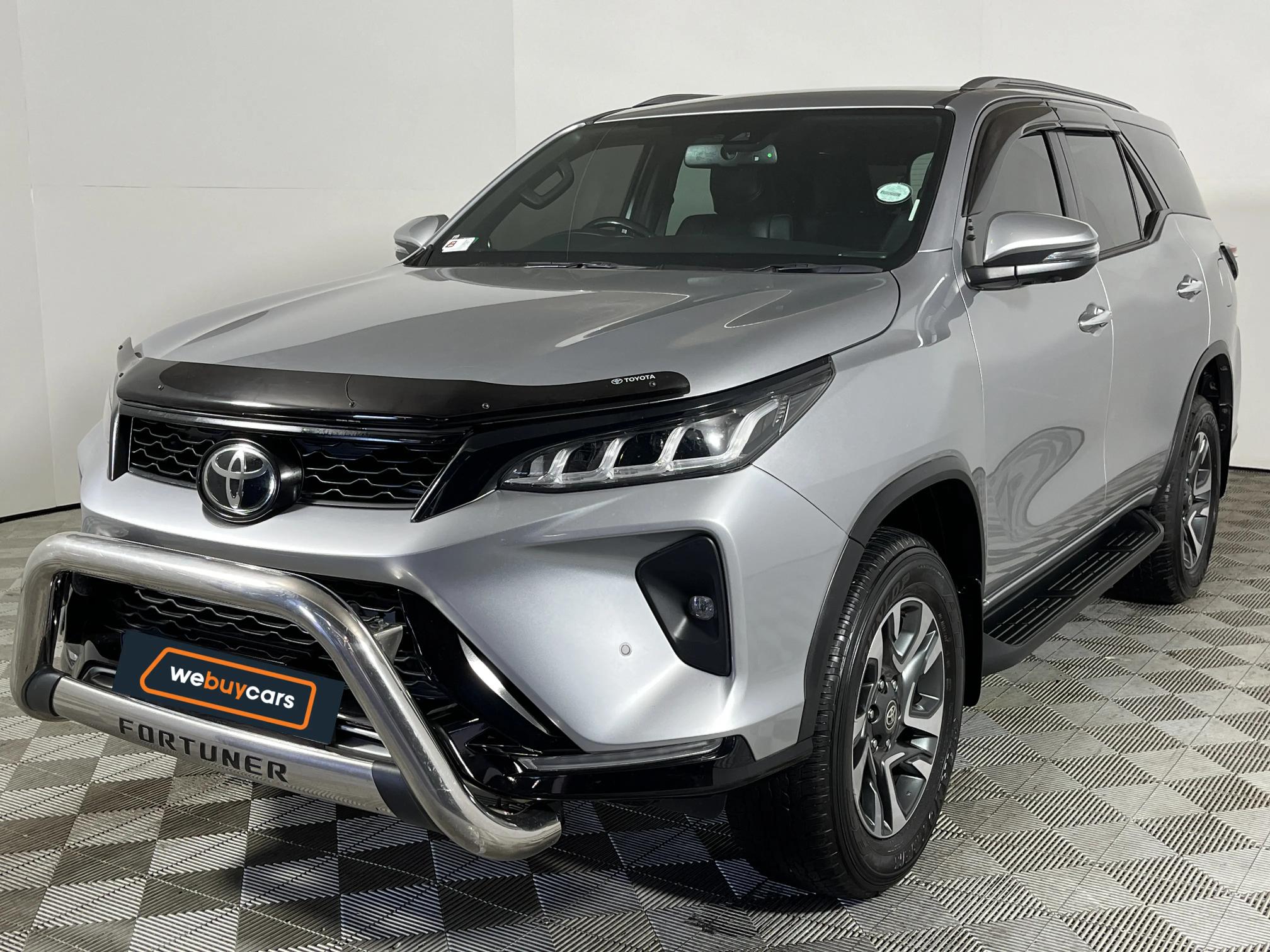 Toyota Fortuner VI 2.8GD-6 VX Auto 