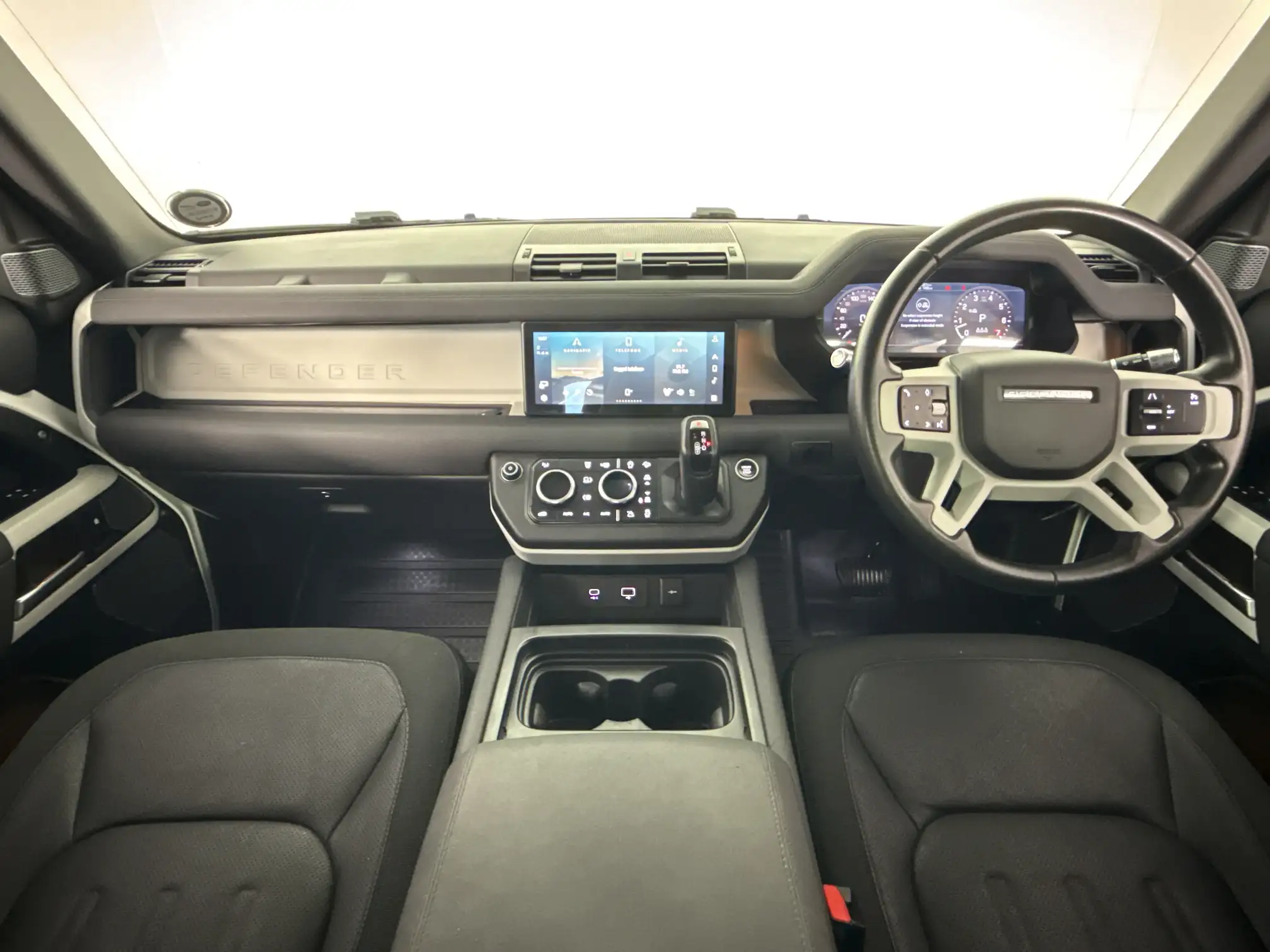 Land Rover Defender 110