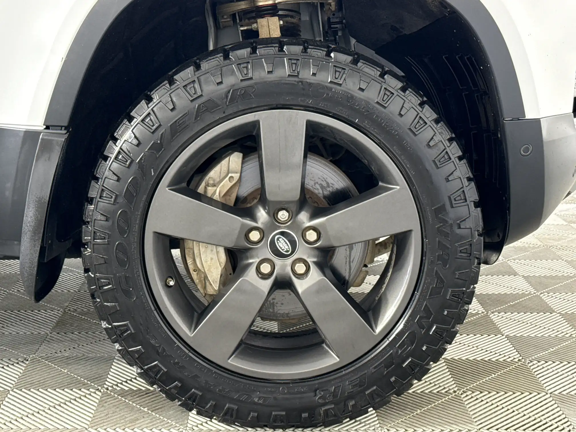 Land Rover Defender 110