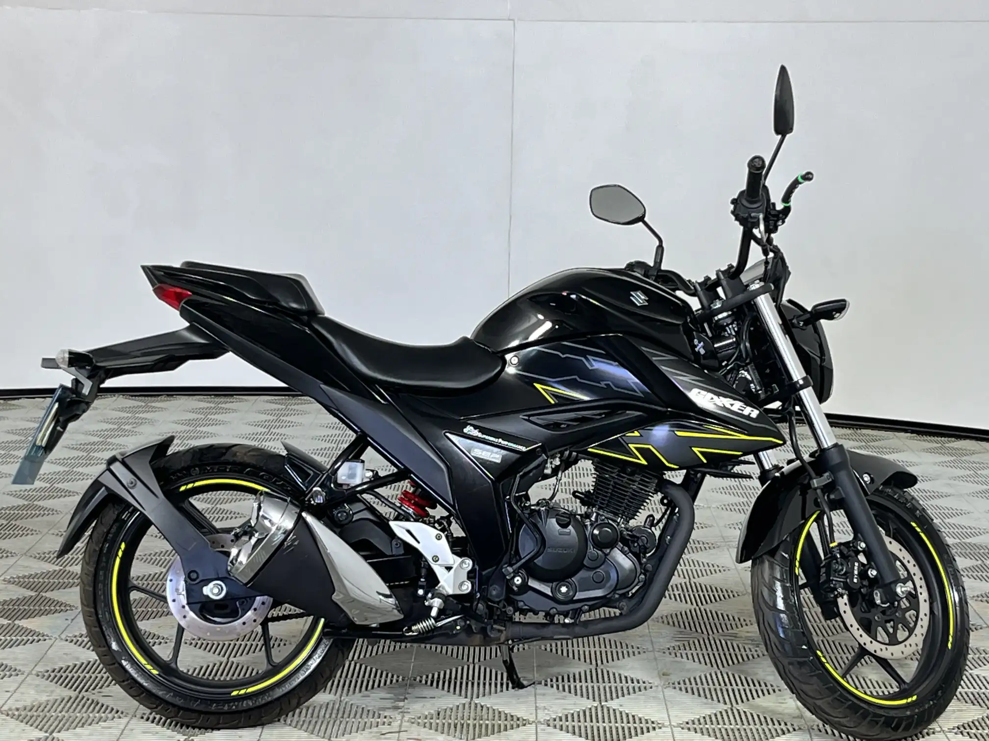 Suzuki GSX