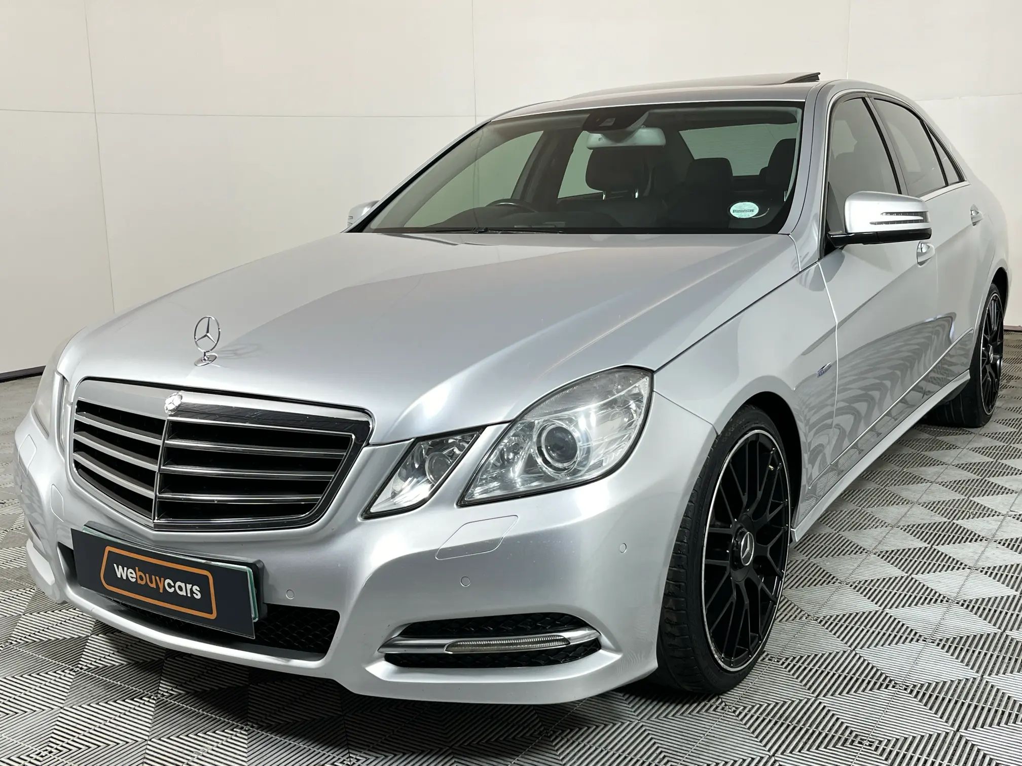 2012 Mercedes-Benz E Class Sedan E 200 CGI BE Avantgarde