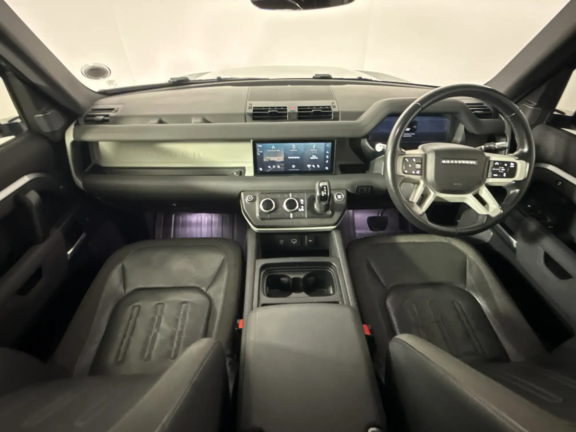 Land Rover Defender 110