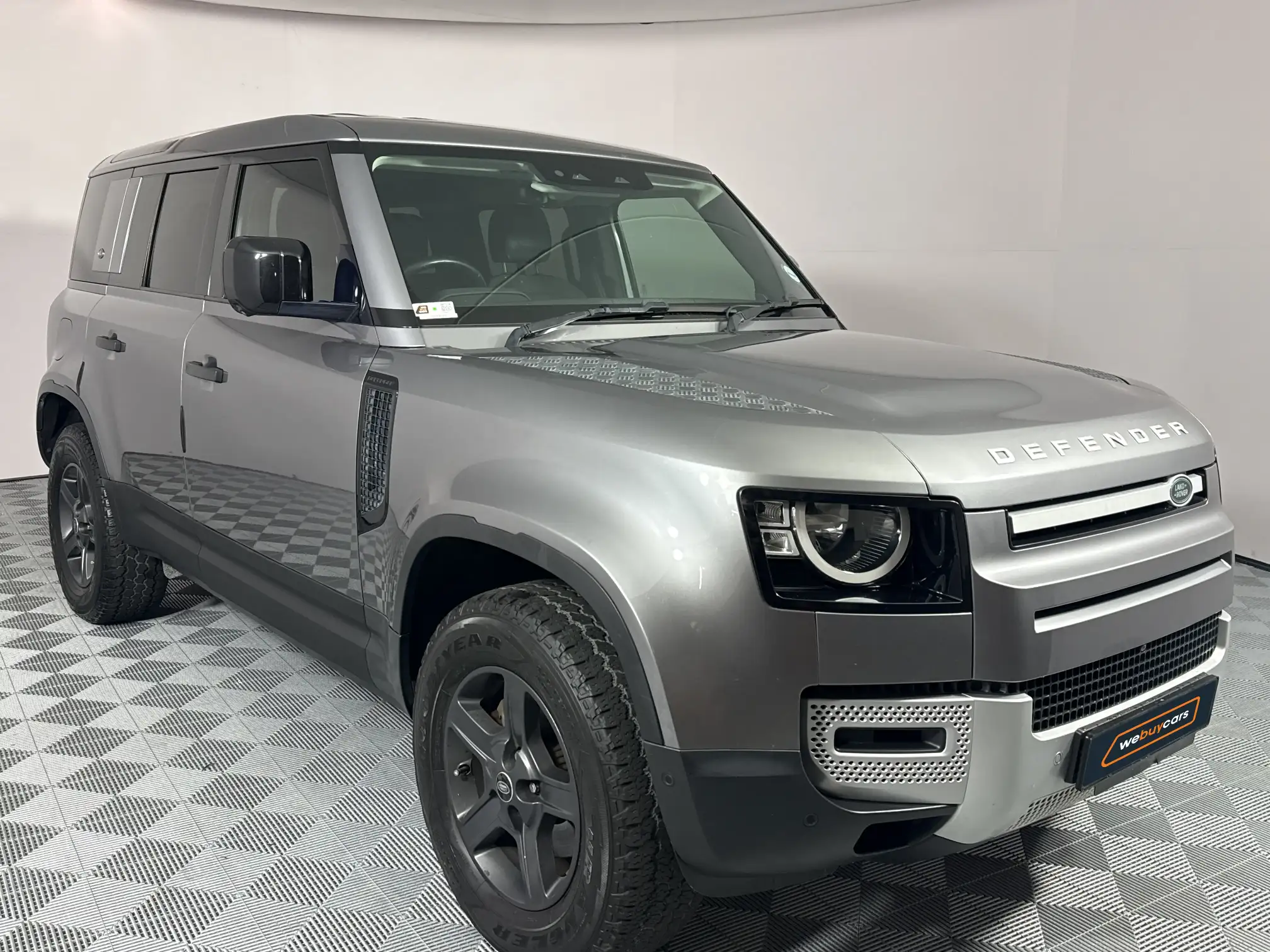 Land Rover Defender 110