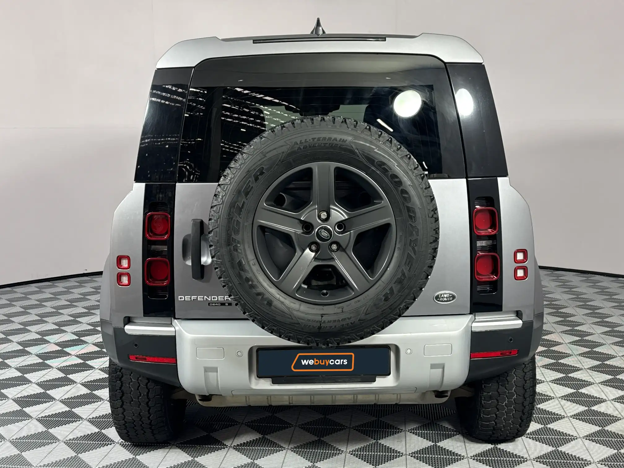 Land Rover Defender 110