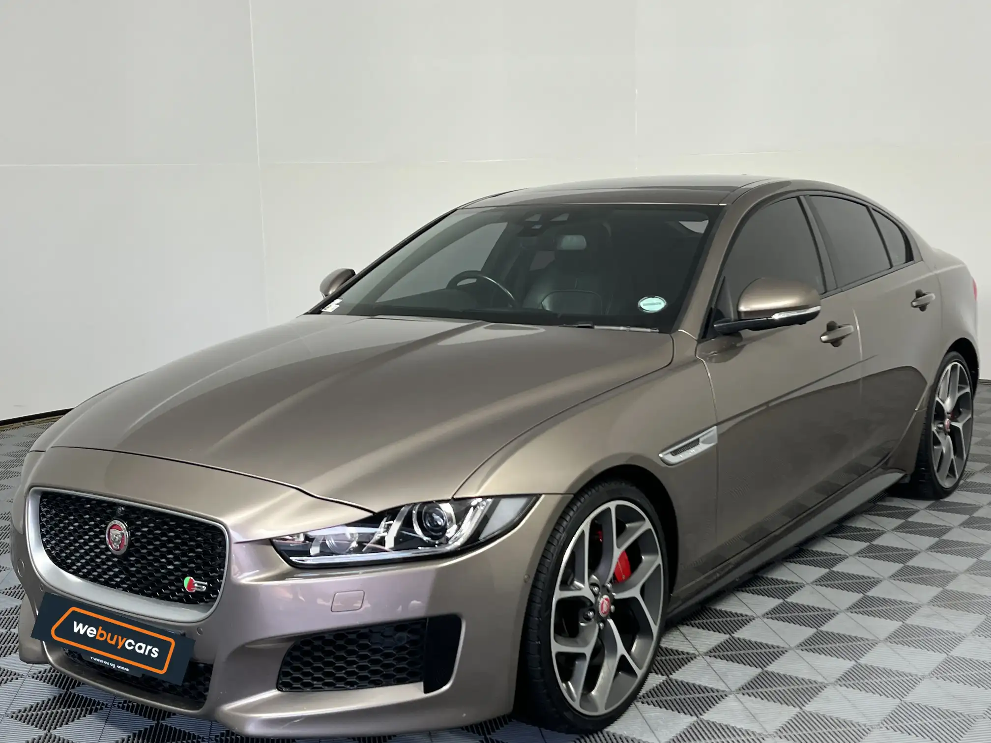 Jaguar XE