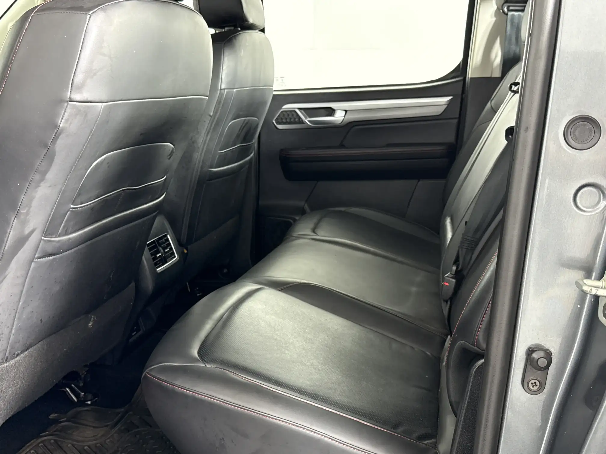 JAC T9