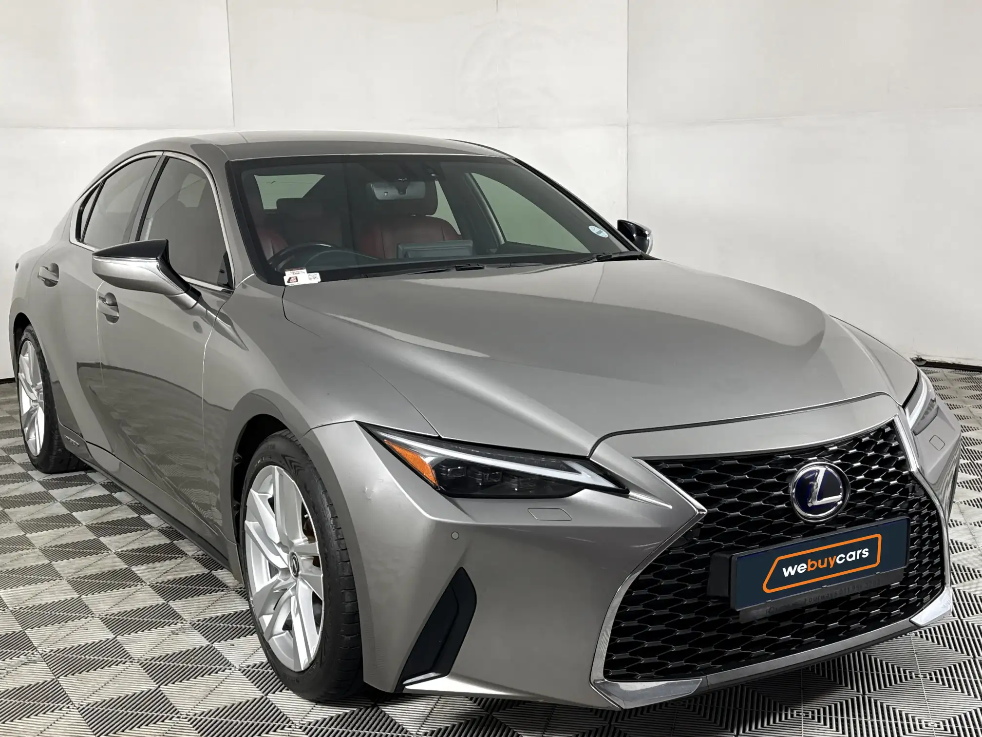 Lexus IS