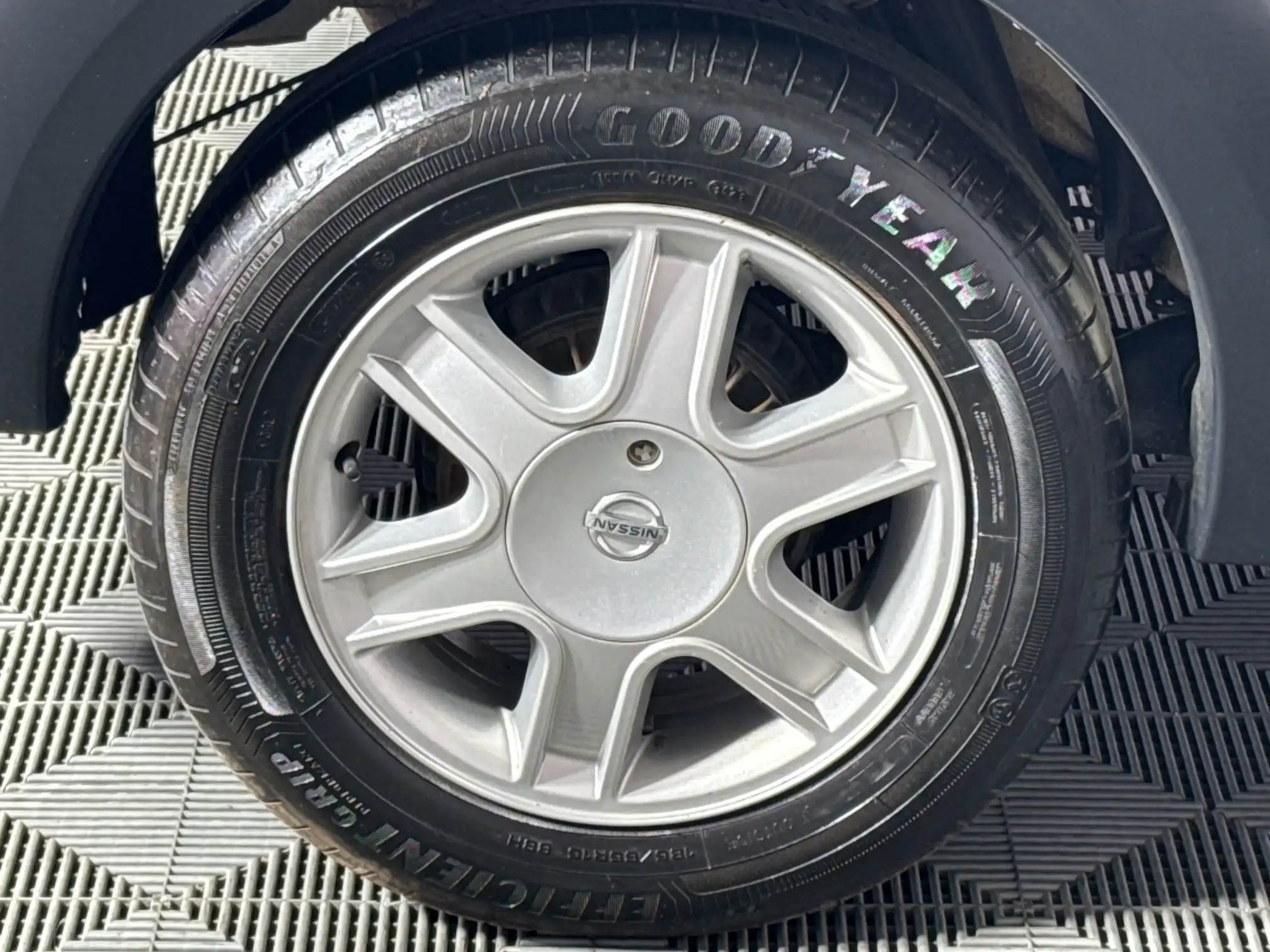 Nissan NP200