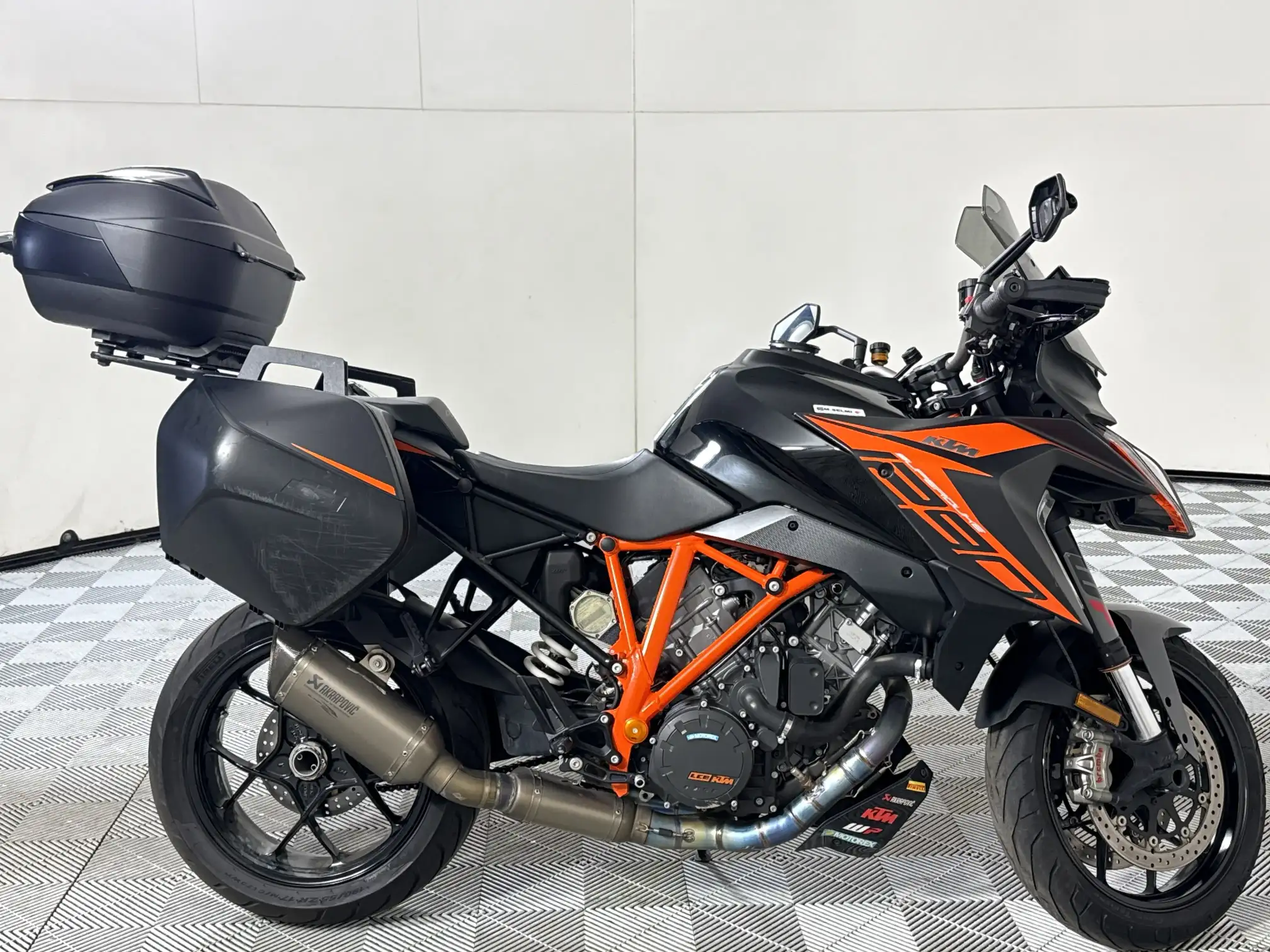 2020 KTM Super Duke