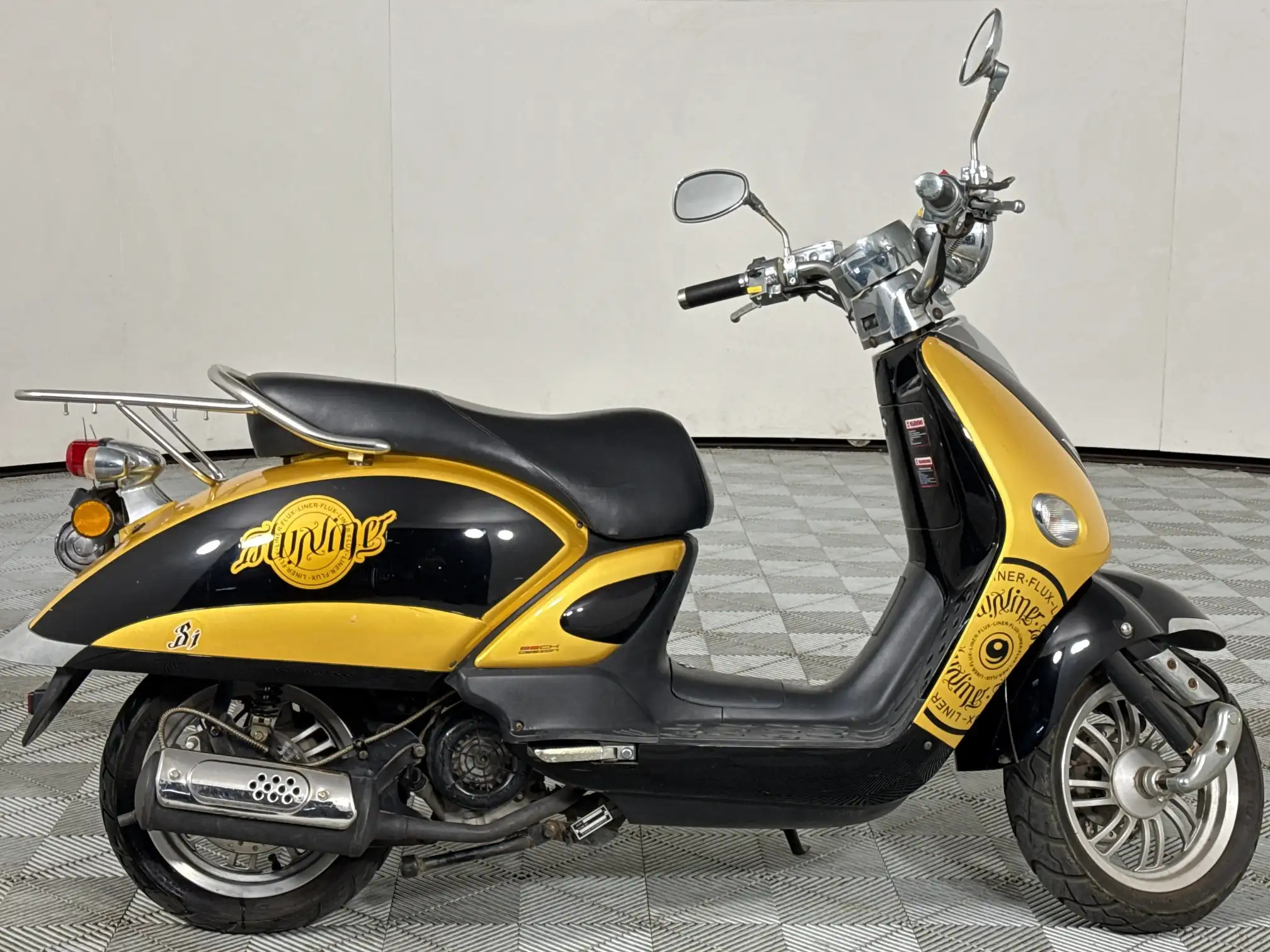Gomoto Fluxliner