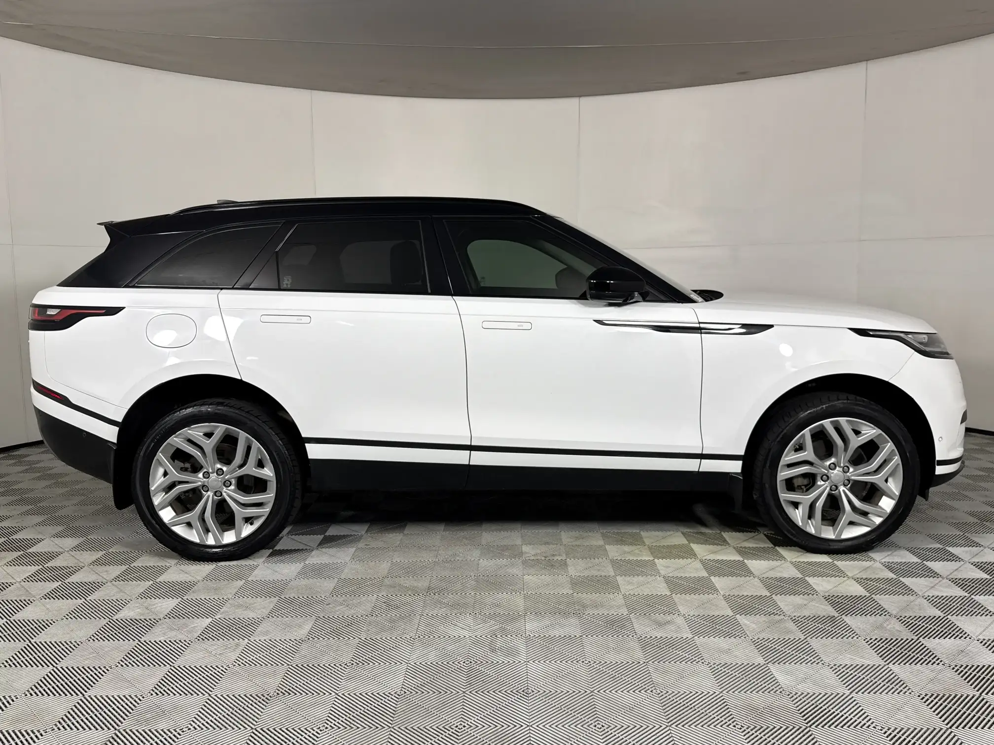 Land Rover Velar