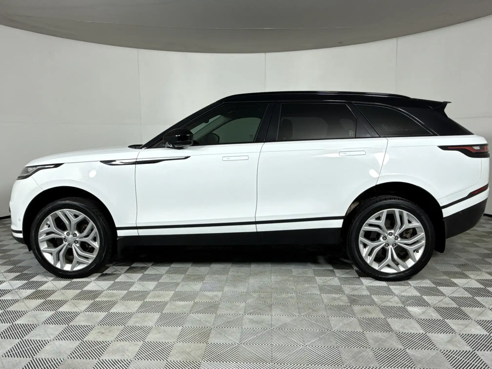 Land Rover Velar