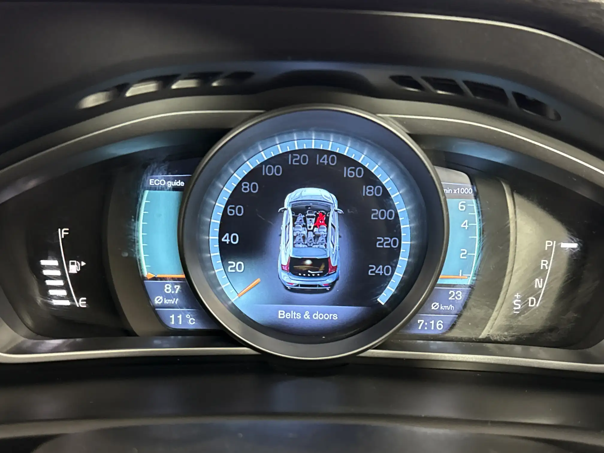 Volvo V40