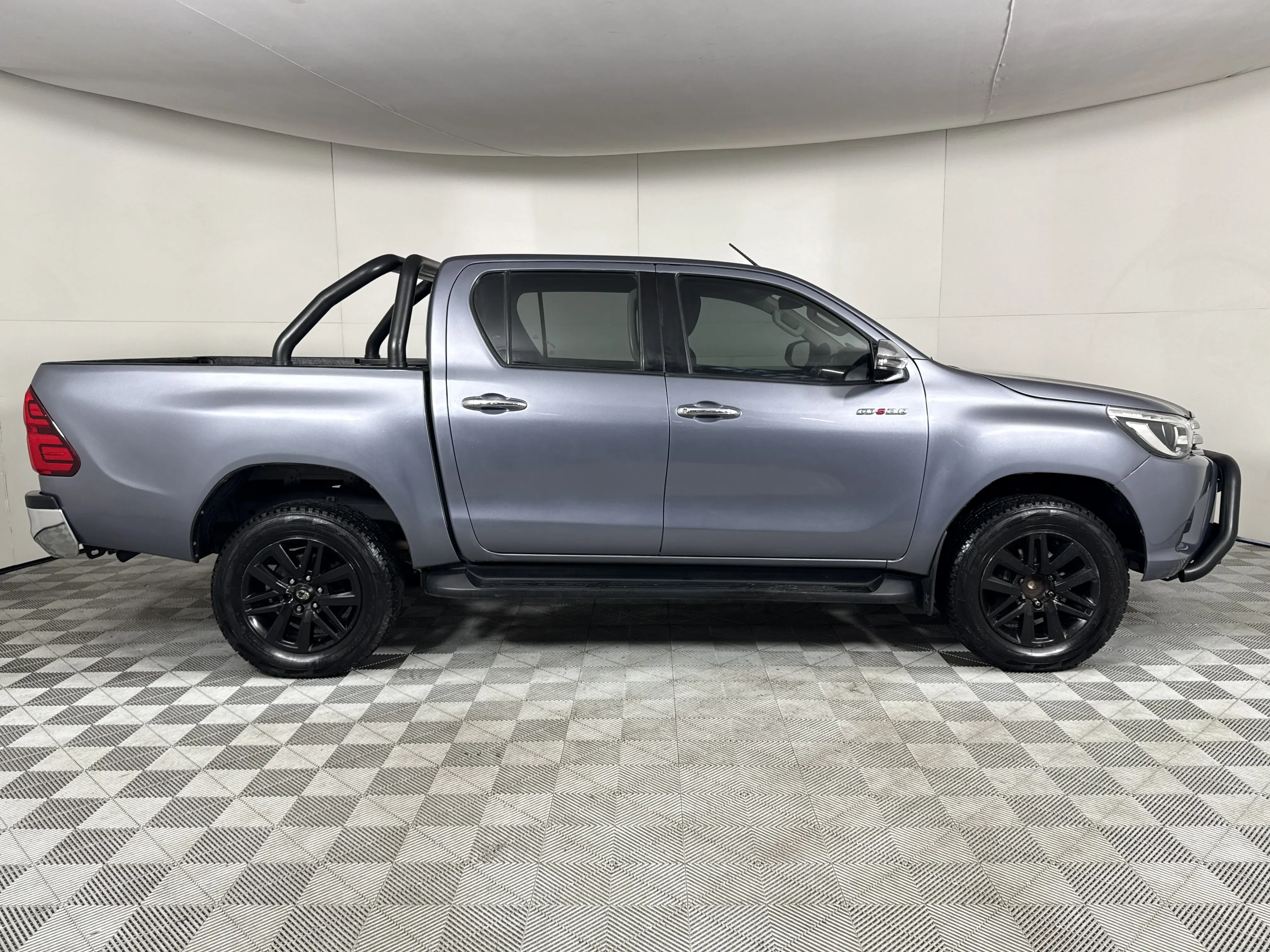 2018 Toyota Hilux 2.8 Gd-6 RB Raider Auto Pick Up Double Cab, photo 4