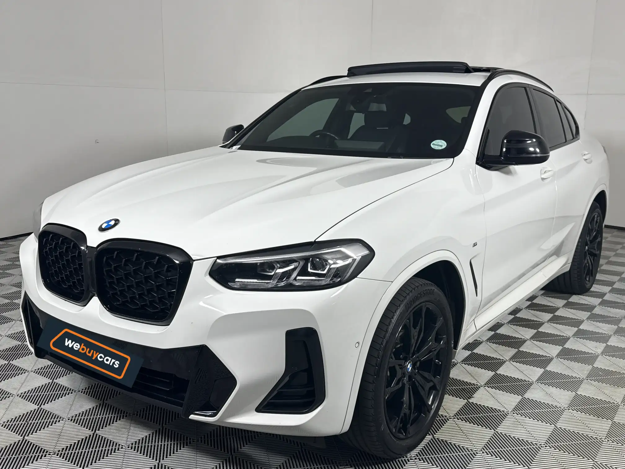 2022 BMW X4