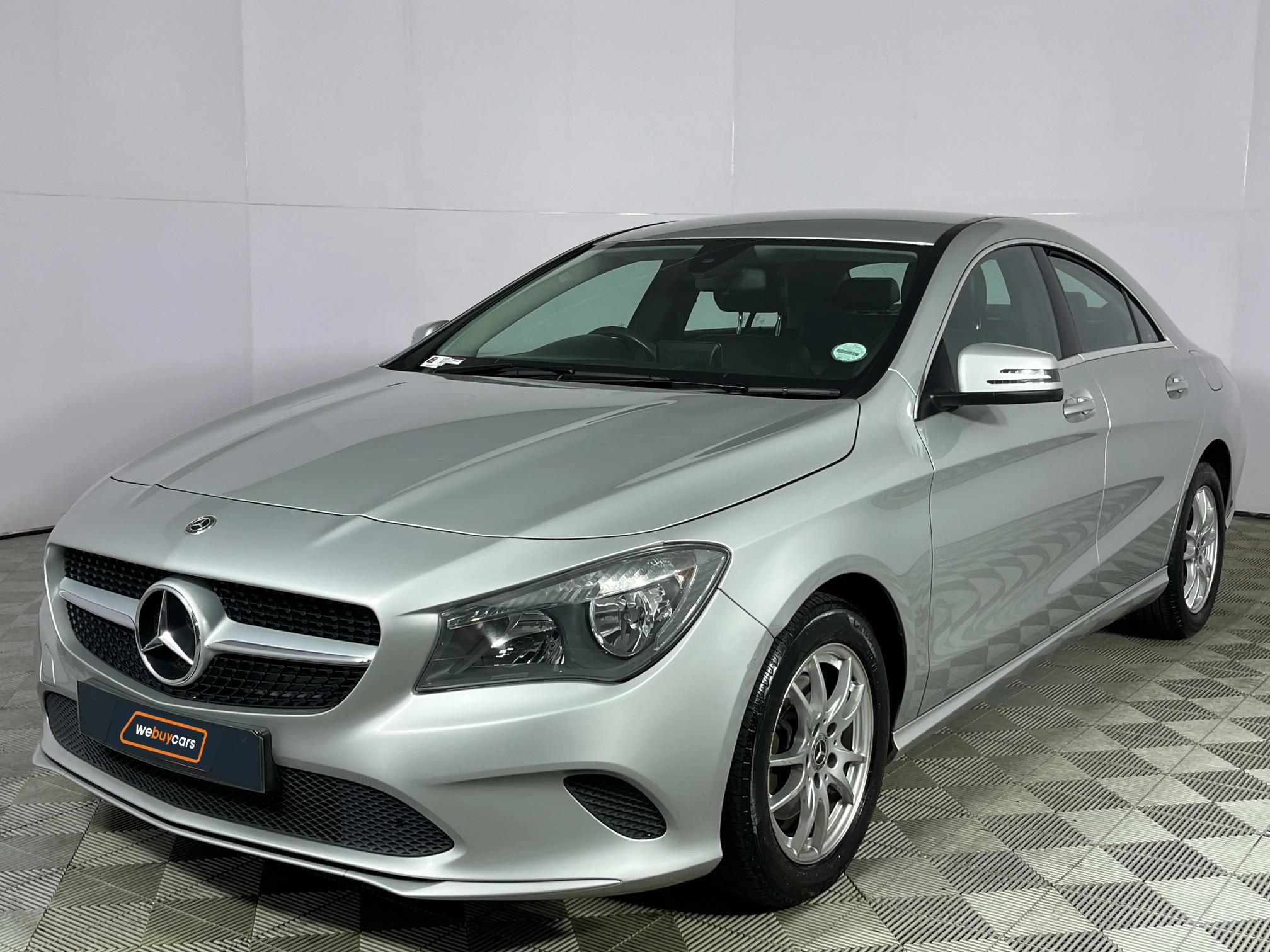 Mercedes Benz CLA 200 Auto ()