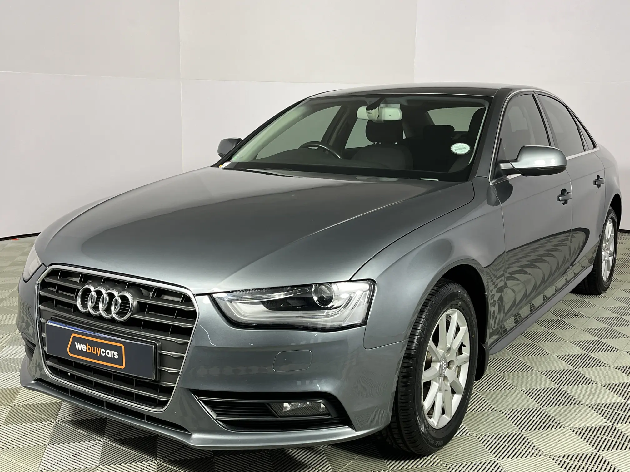 2015 Audi A4 1.8T S (88 KW)