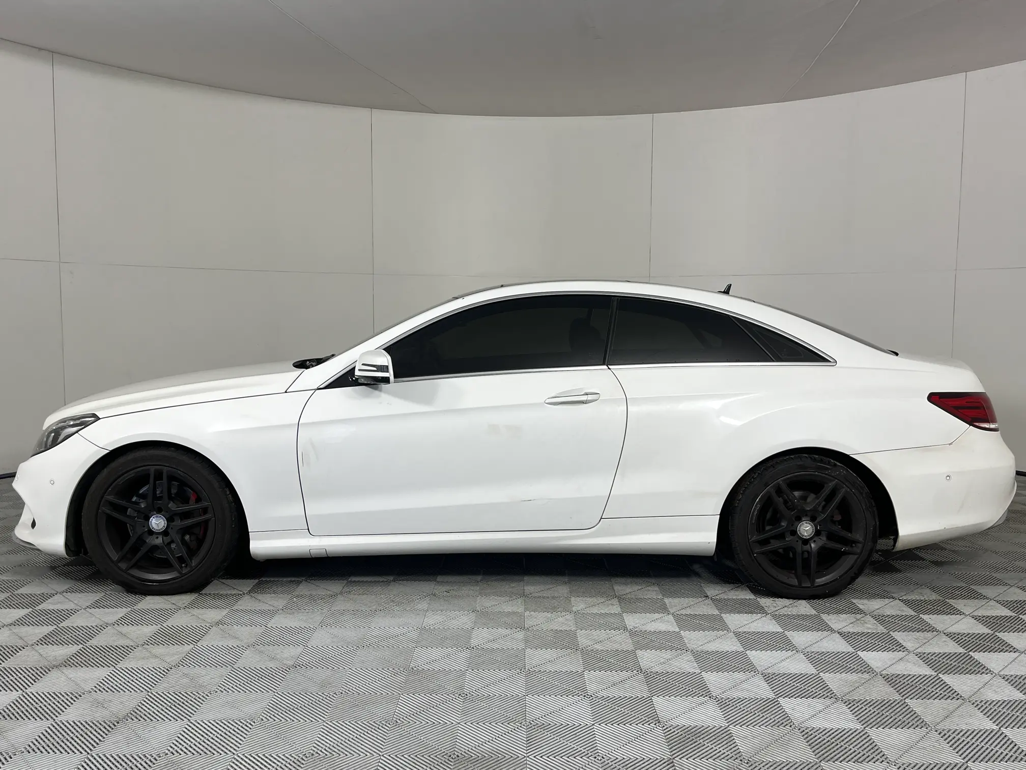 Used 2014 Mercedes-Benz E Class Coupe E 400 Coupe for sale | WeBuyCars