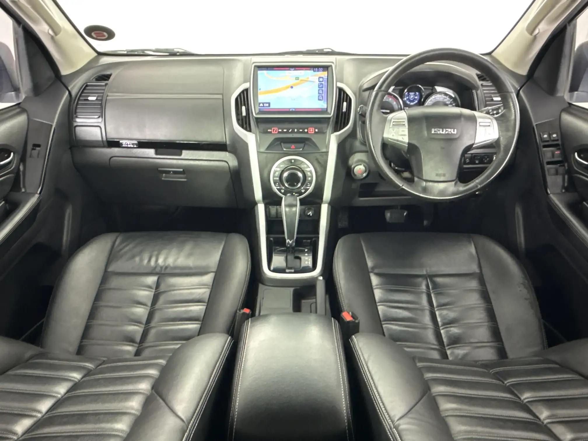 Isuzu MU-X