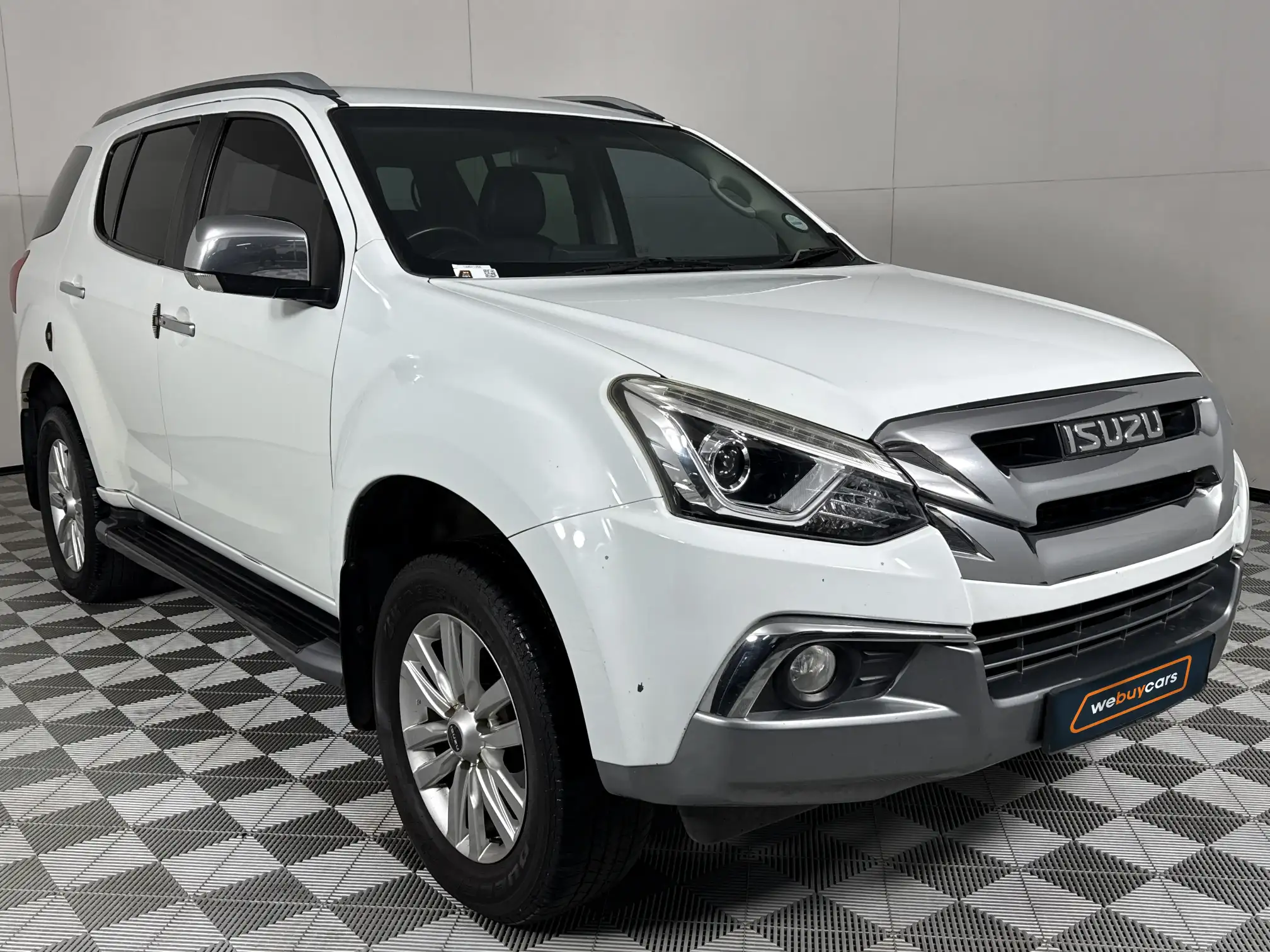 Isuzu MU-X