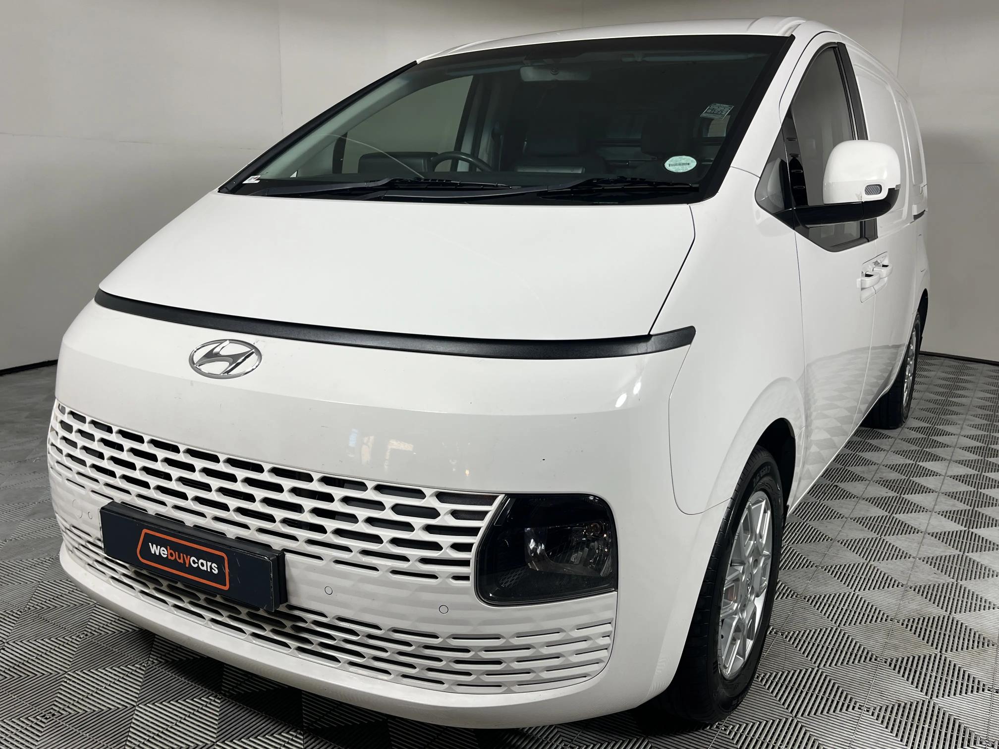 Hyundai Staria 2.2D Auto