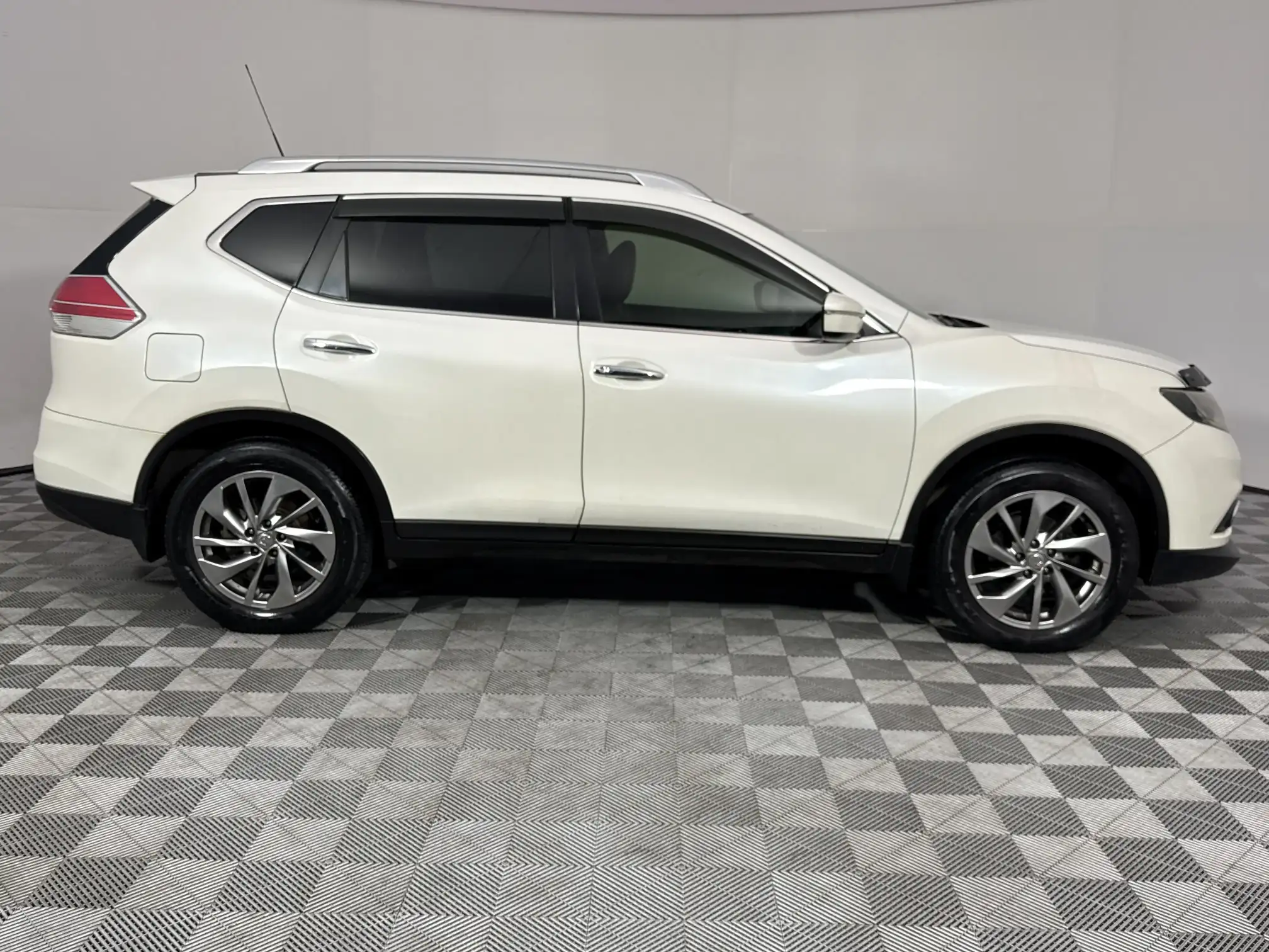 Nissan X Trail