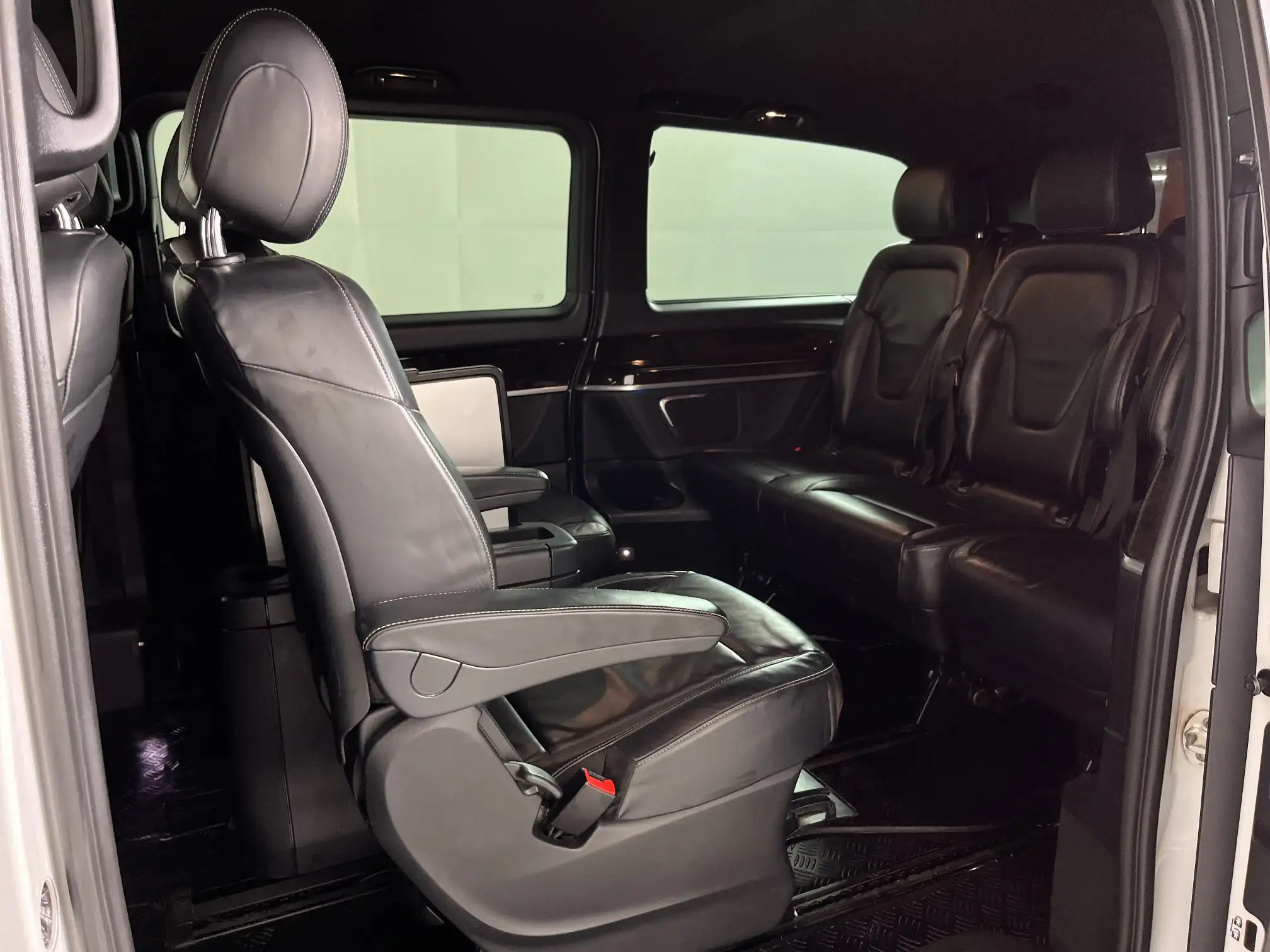 Mercedes-Benz V250