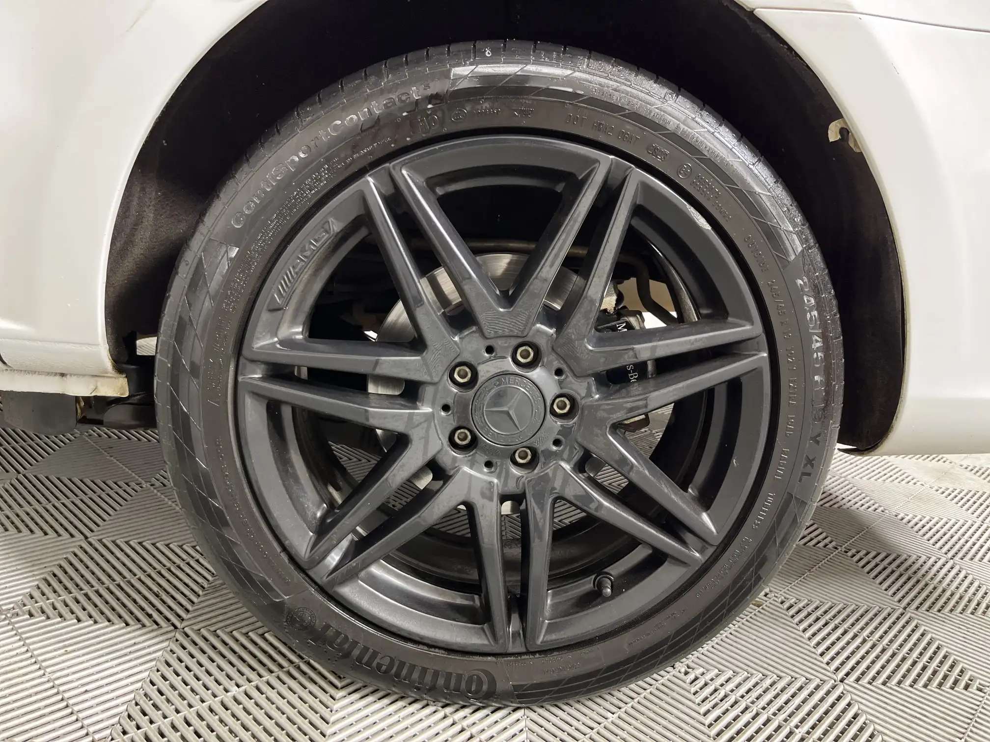 Mercedes-Benz V250