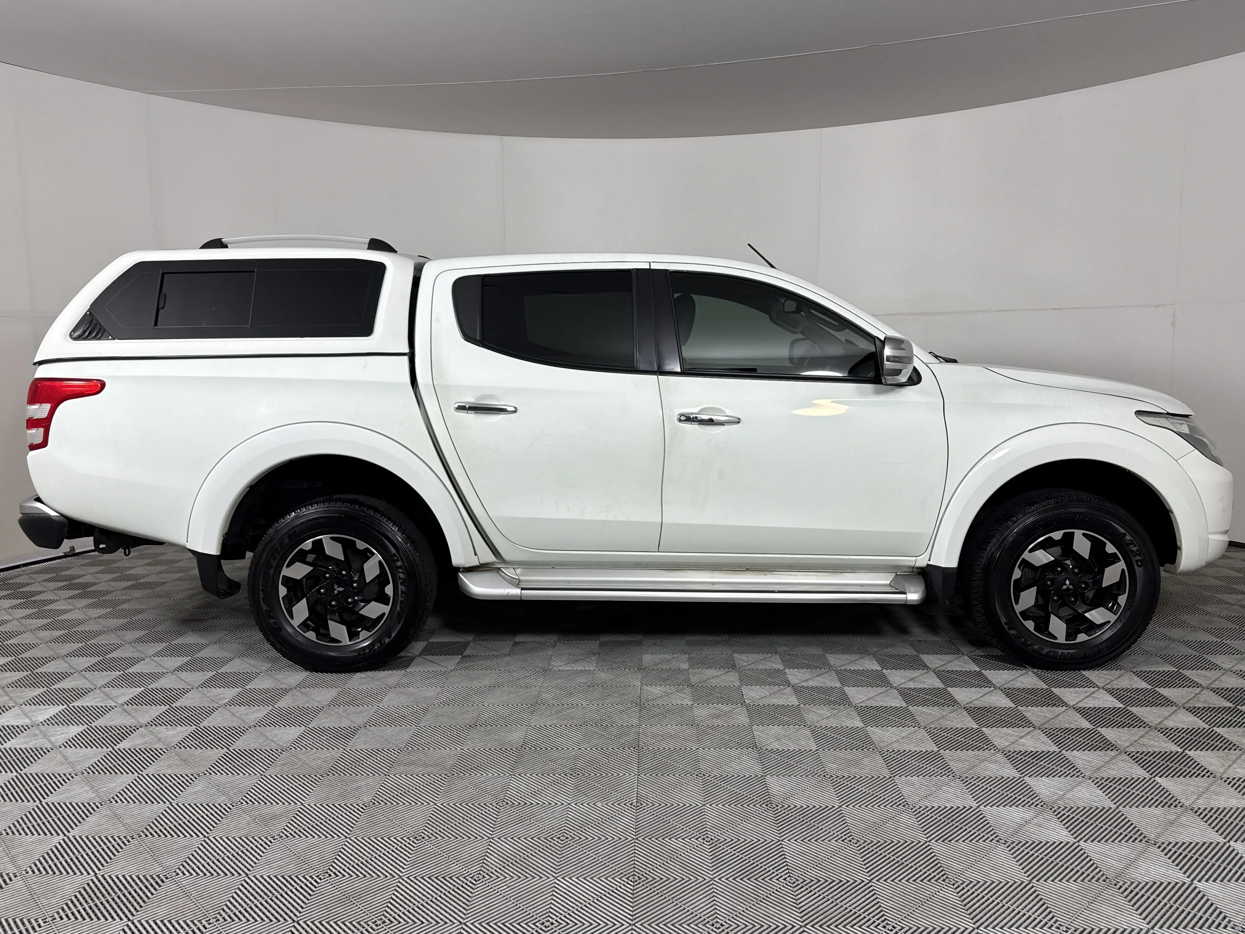 2018 Mitsubishi Triton 2.4 Di-Dc 4x4 Auto Pick Up Double Cab, photo 4