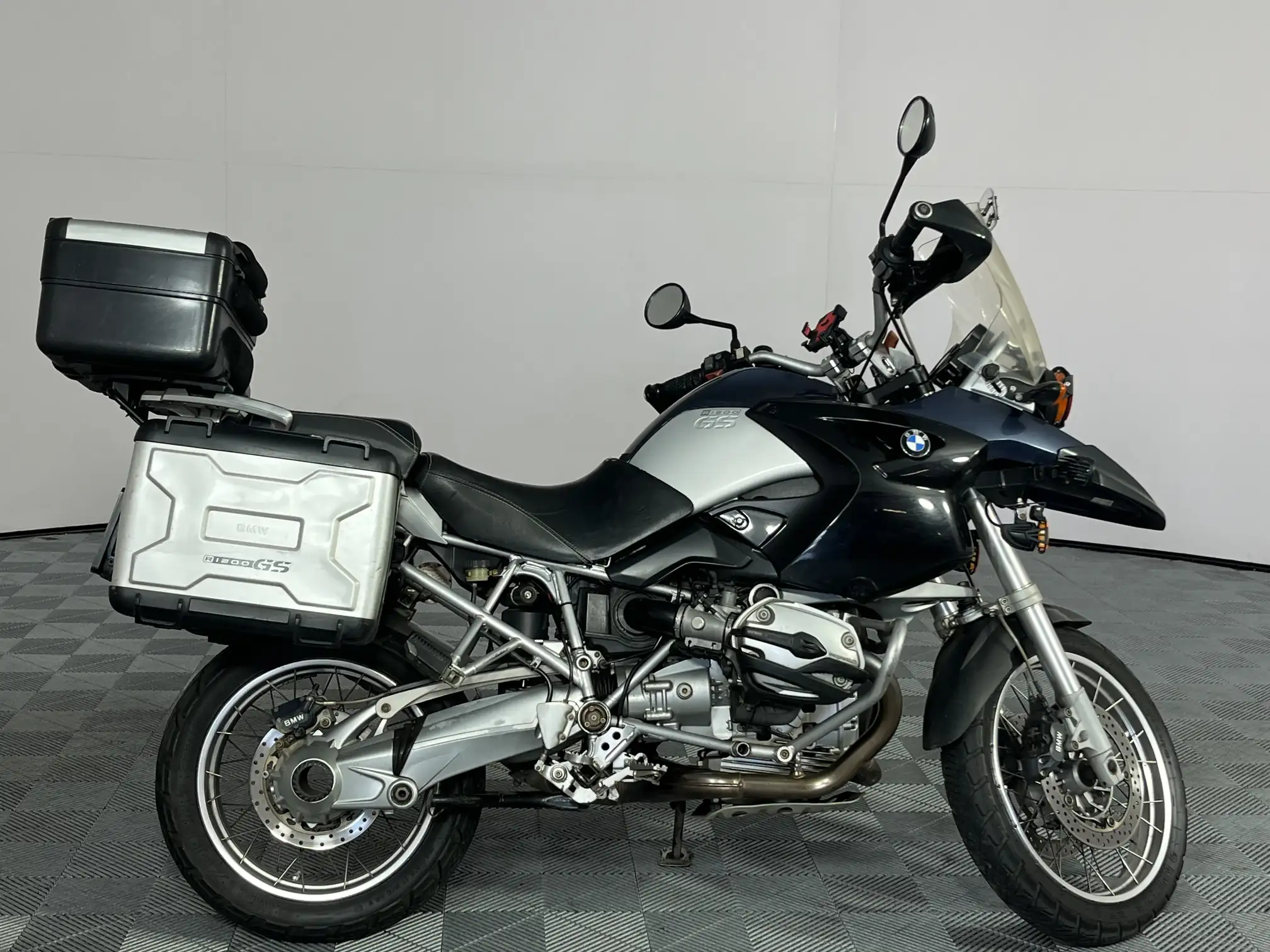 BMW R Series