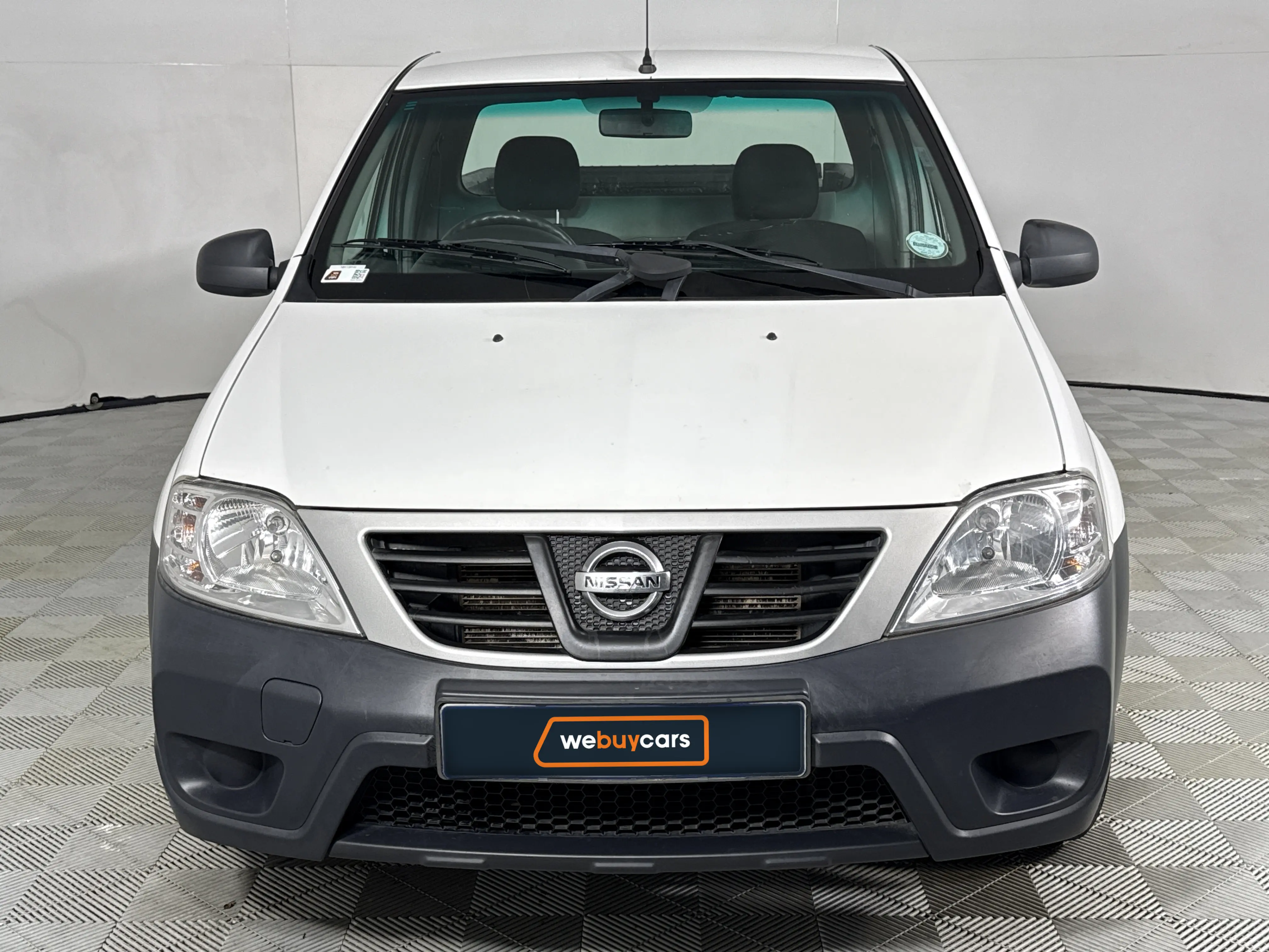 2018 Nissan NP200 1.6 A/C Safety Pack Pick Up Single Cab, photo 2