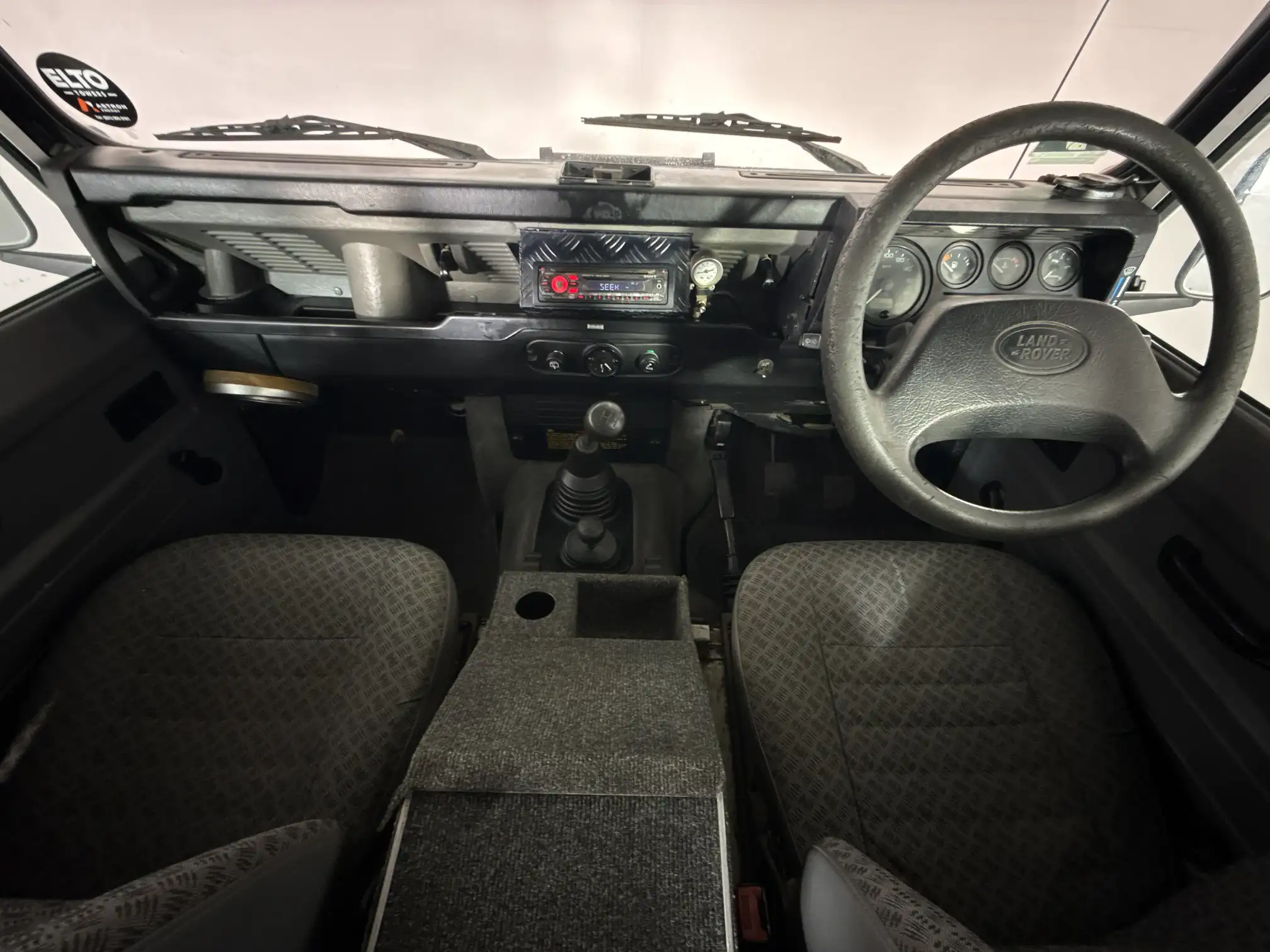 Land Rover Defender 110
