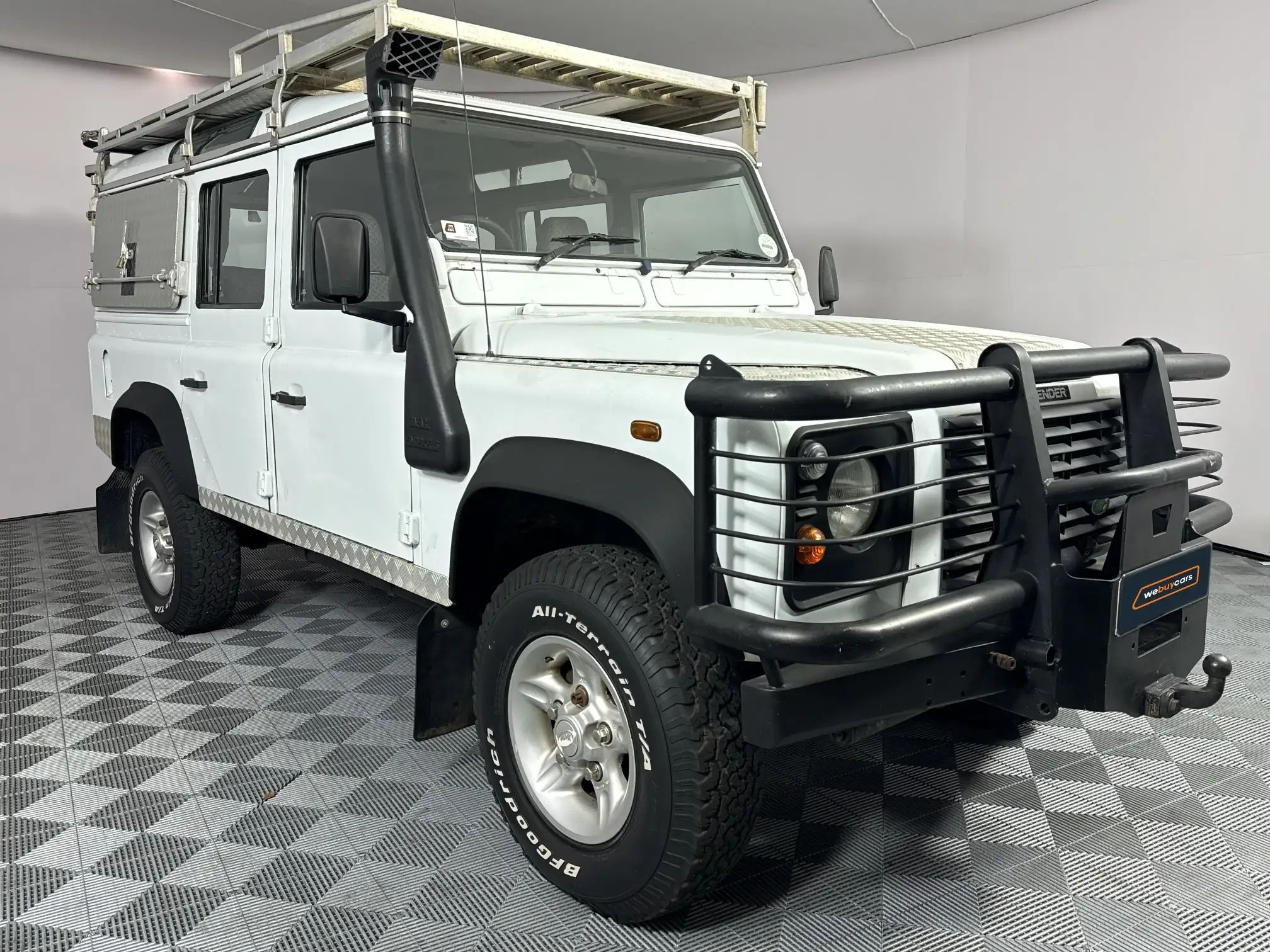 Land Rover Defender 110