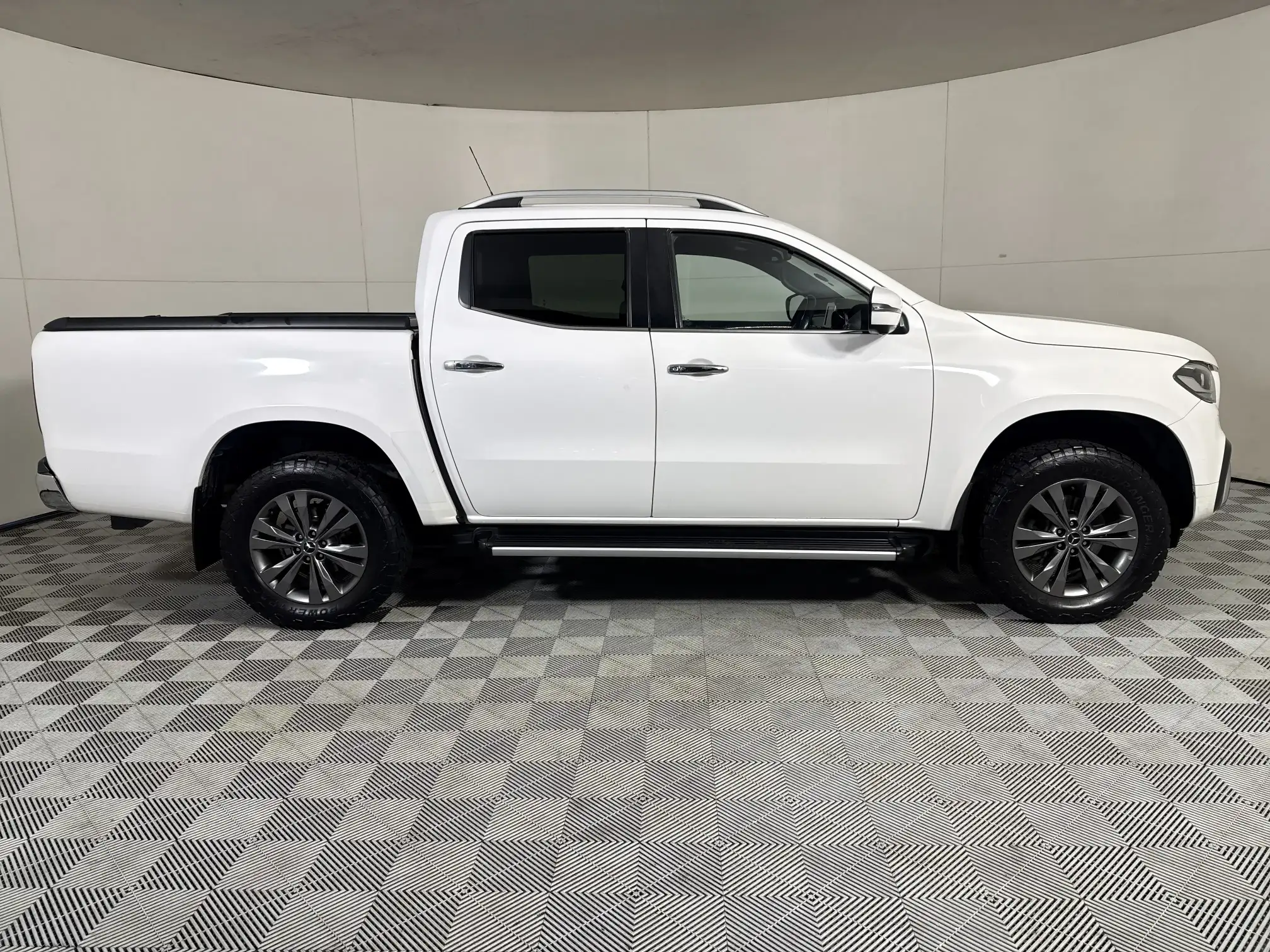 Mercedes-Benz X-Class