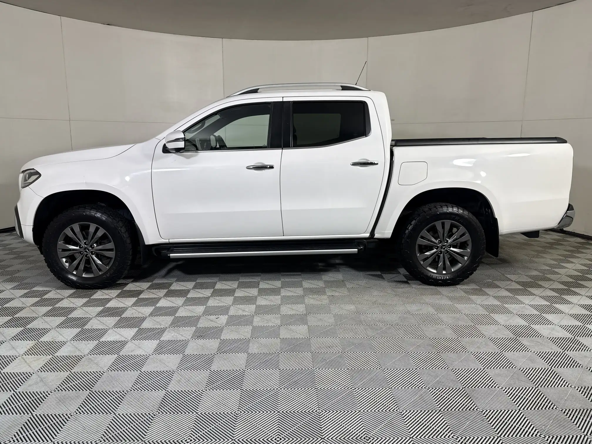 Mercedes-Benz X-Class