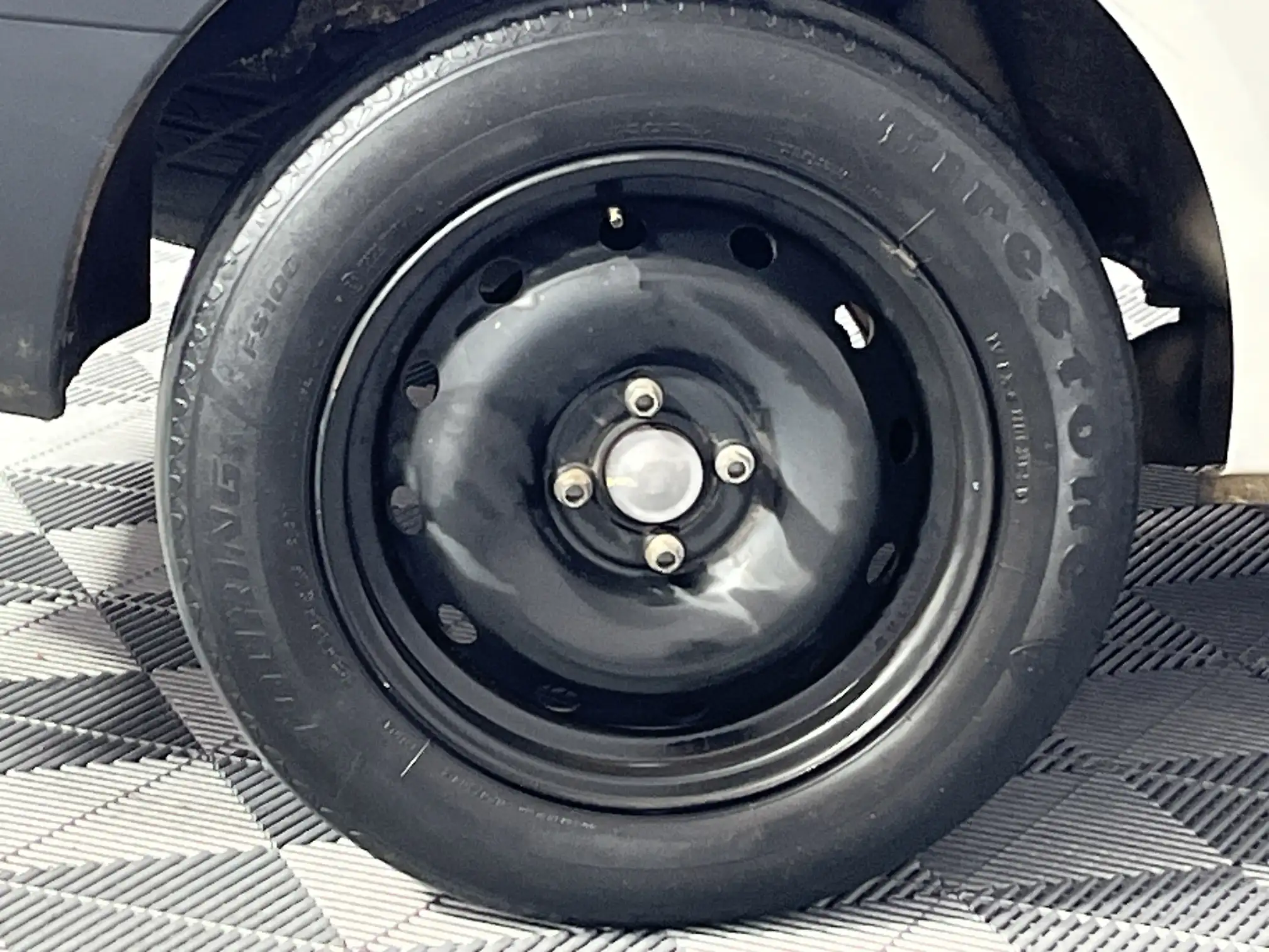 Nissan NP200