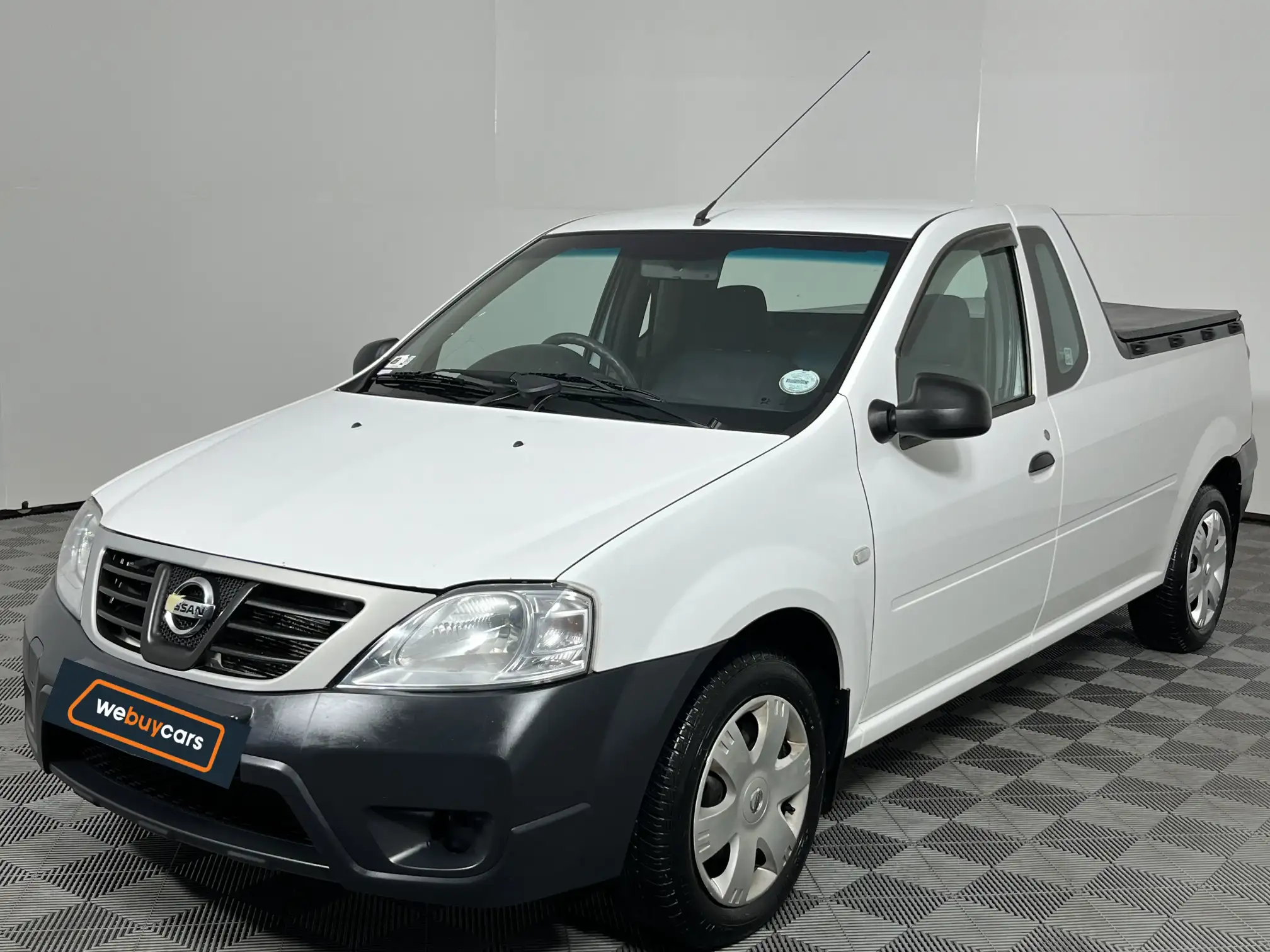 2020 Nissan NP200