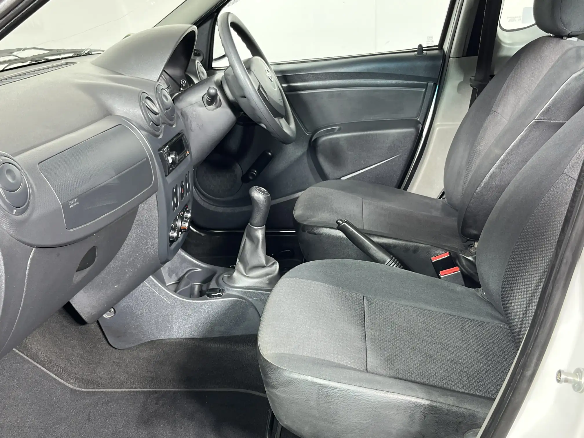 Nissan NP200