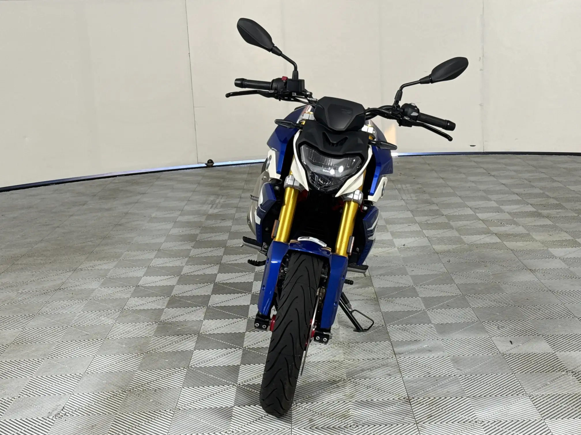 BMW C