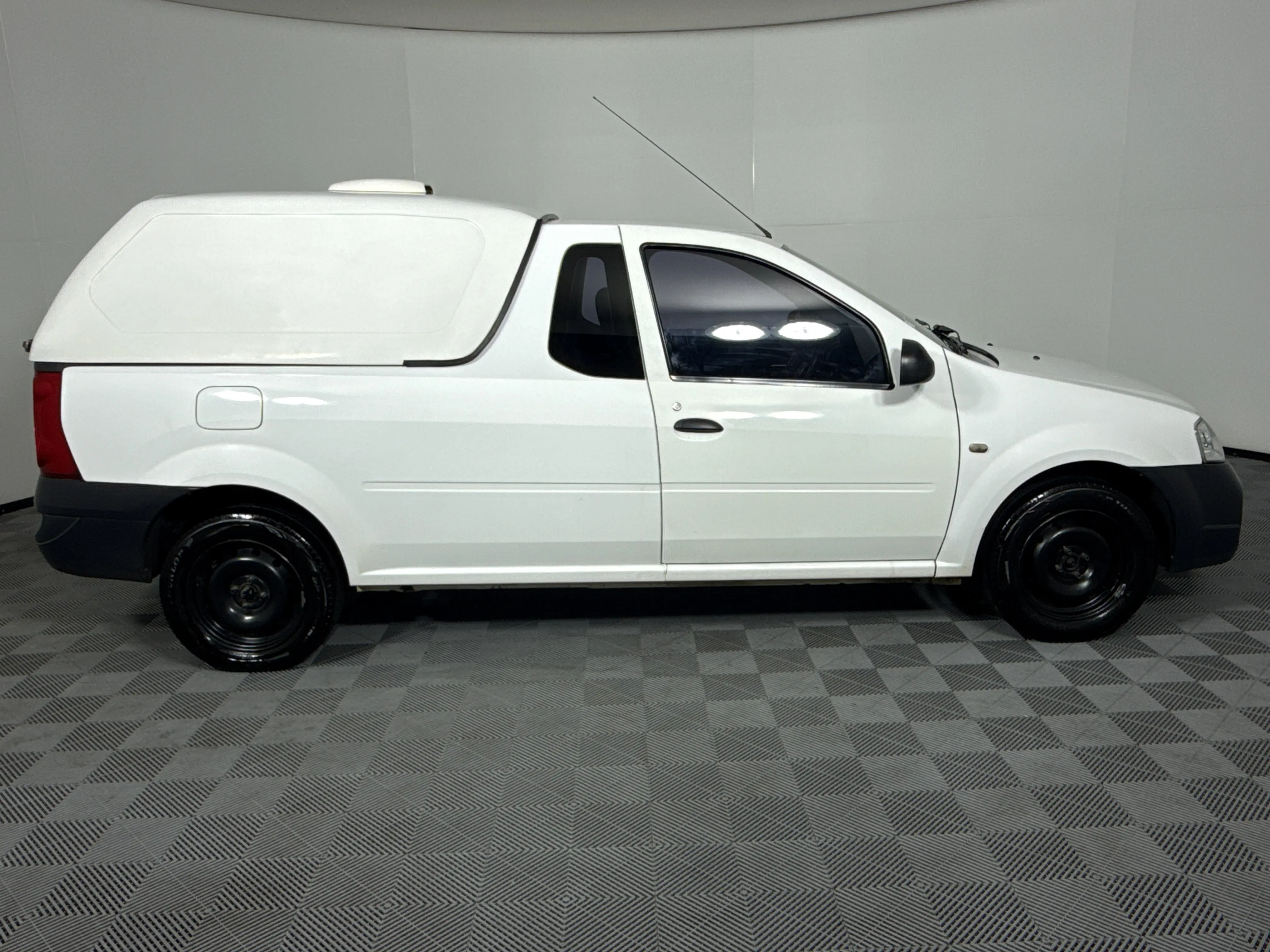 2023 Nissan NP200 1.6 A/C Safety Pack Pick Up Single Cab, photo 4