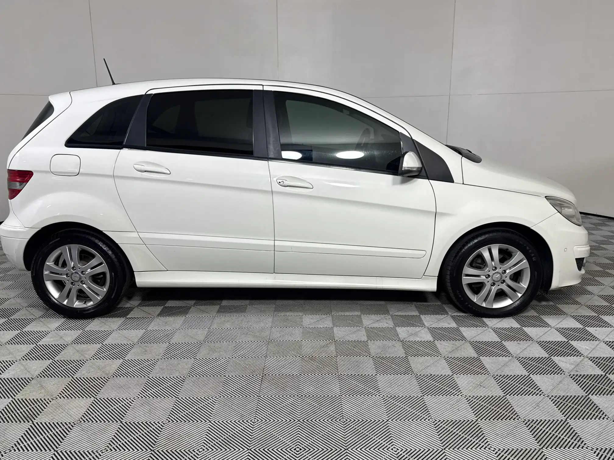 Mercedes-Benz B Class