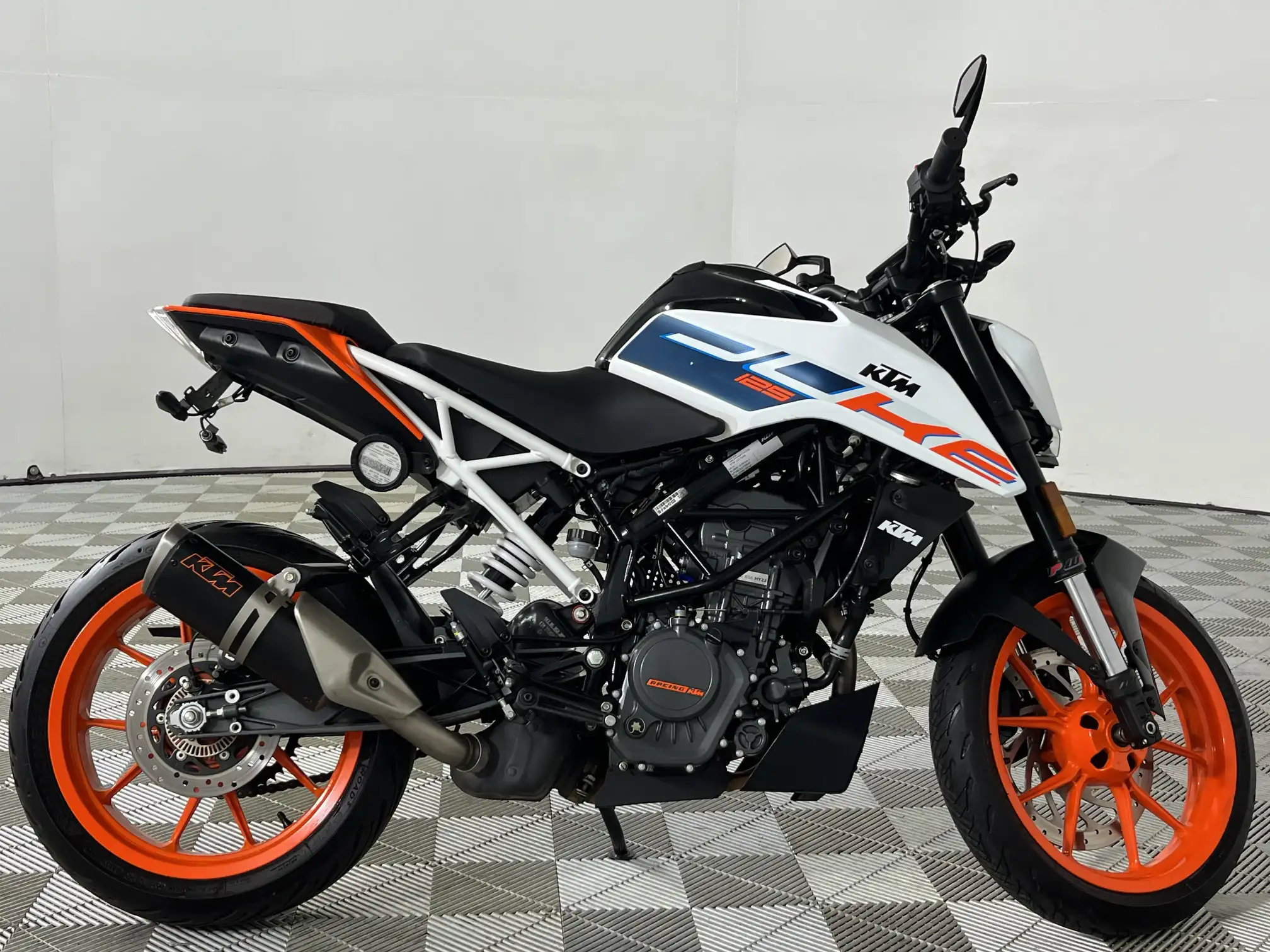 2023 KTM Duke