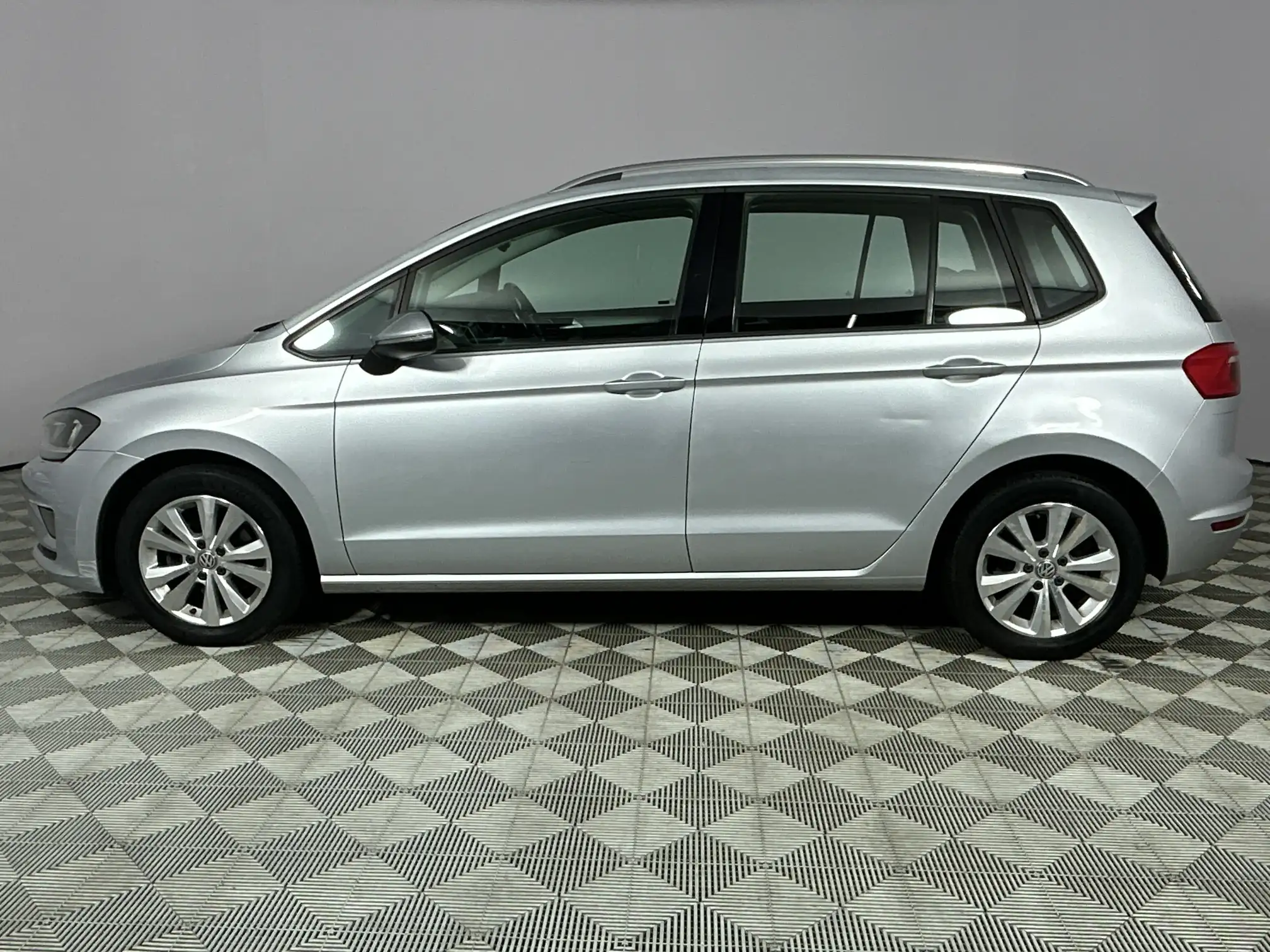 Volkswagen Golf SV