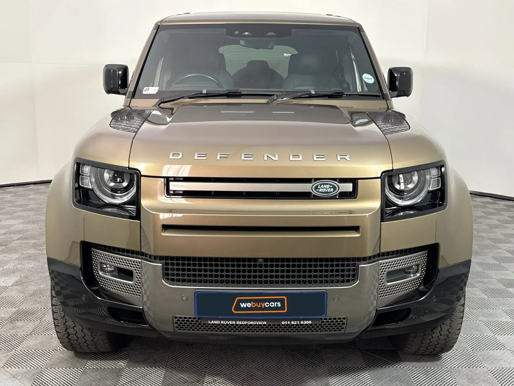 Land Rover Defender 110