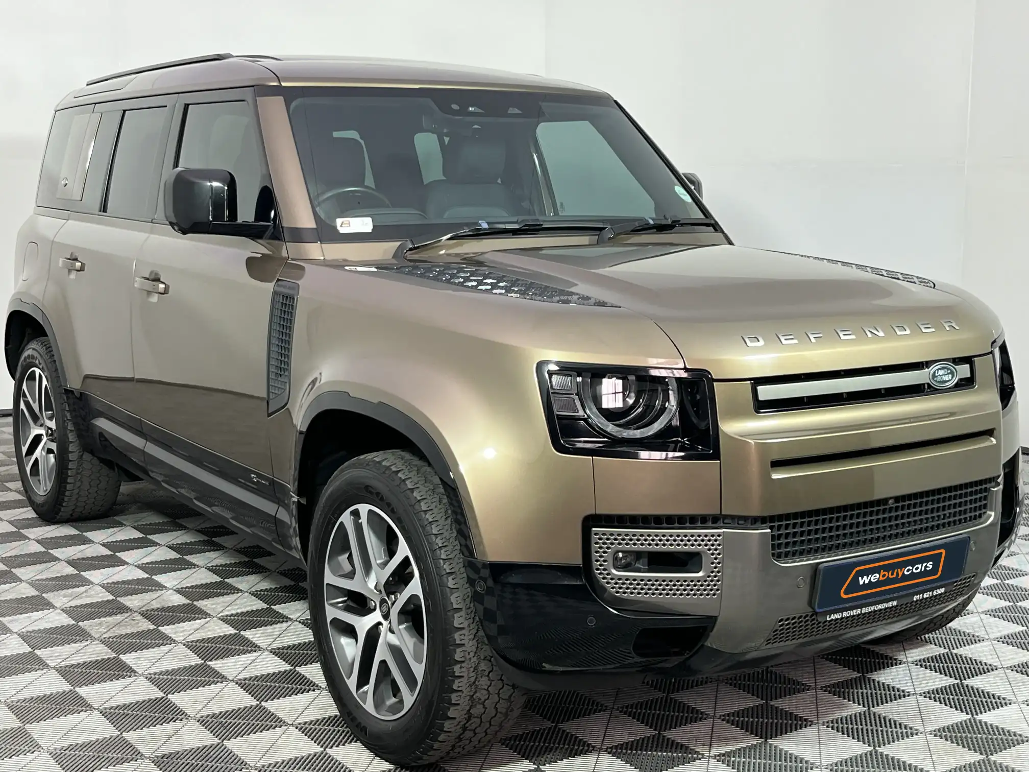 Land Rover Defender 110
